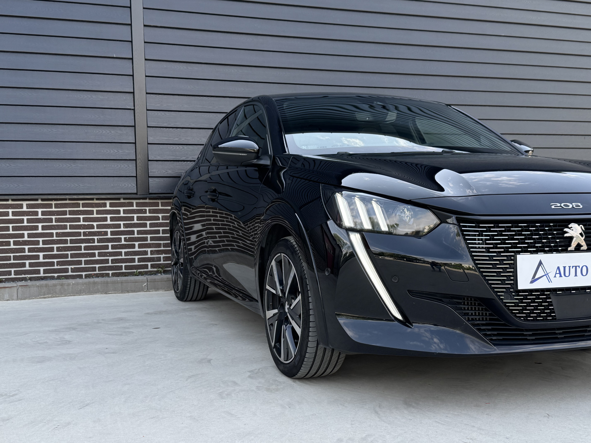 Peugeot 208 1.2 100 pk GT Automaat