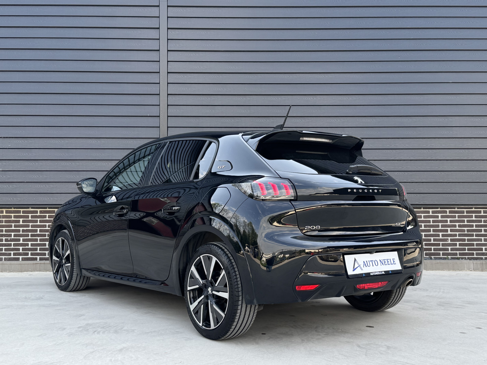 Peugeot 208 1.2 100 pk GT Automaat