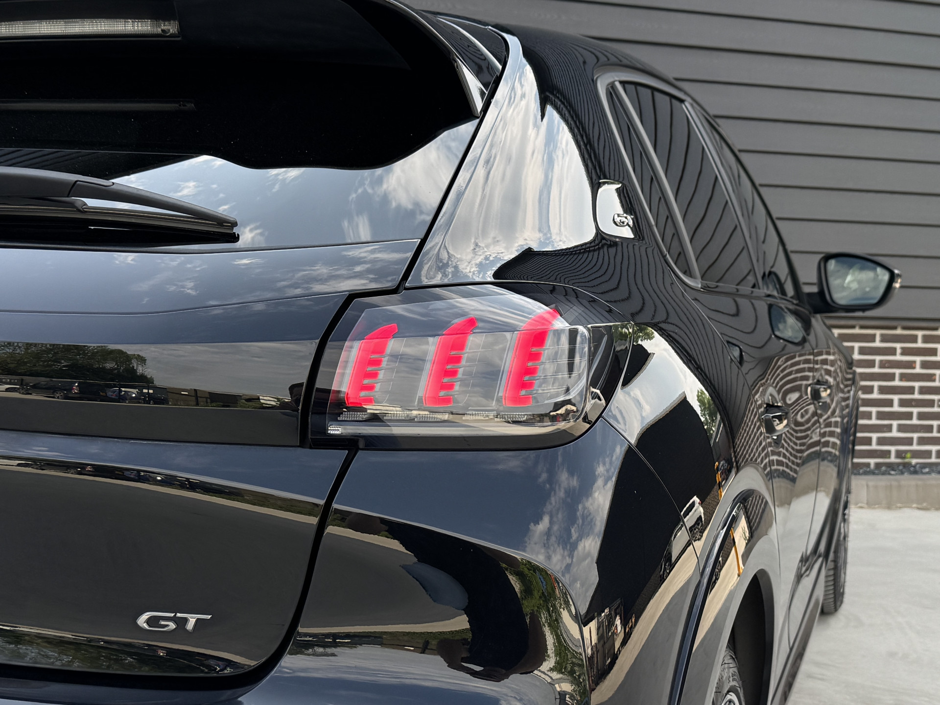 Peugeot 208 1.2 100 pk GT Automaat