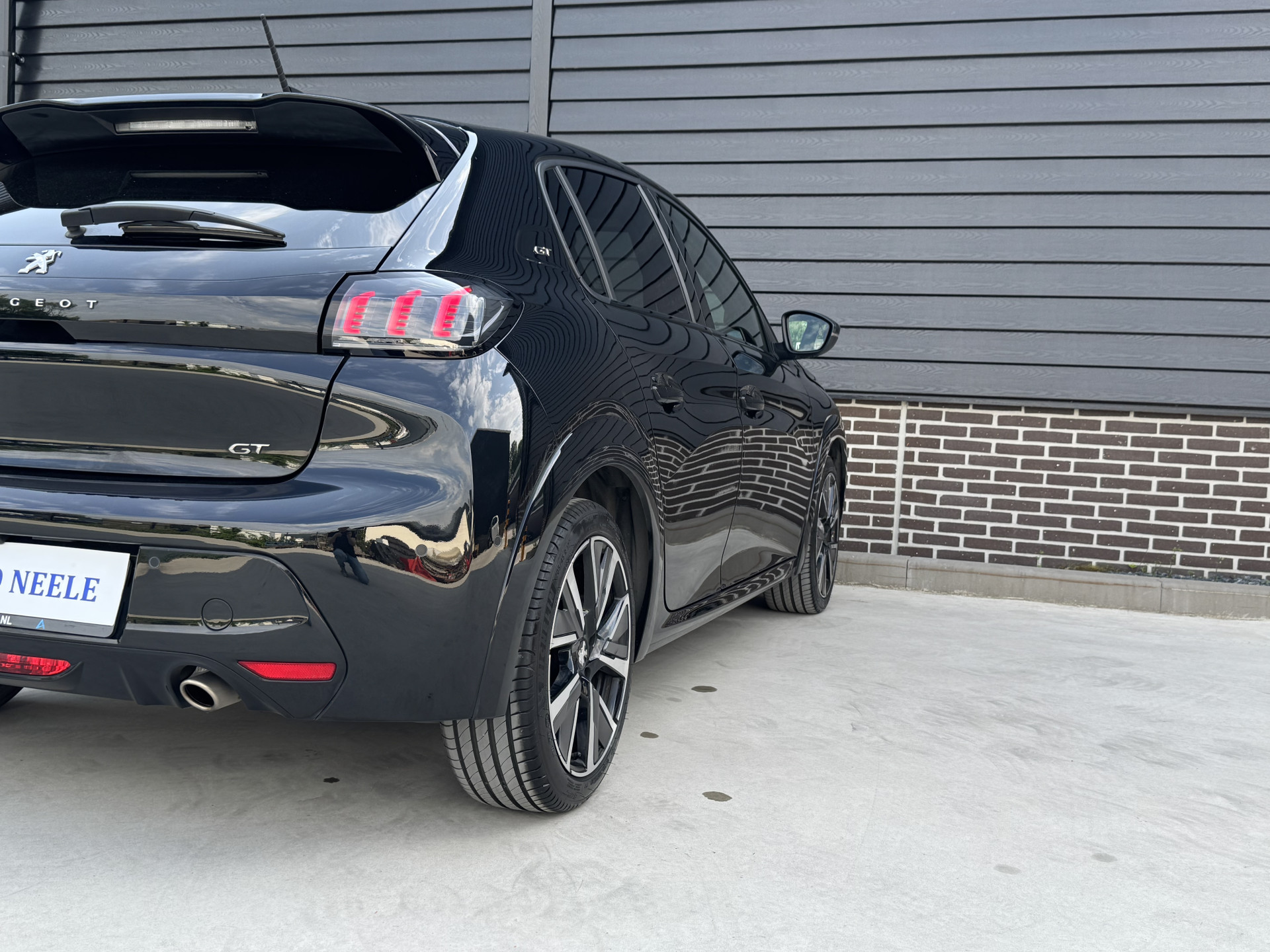 Peugeot 208 1.2 100 pk GT Automaat