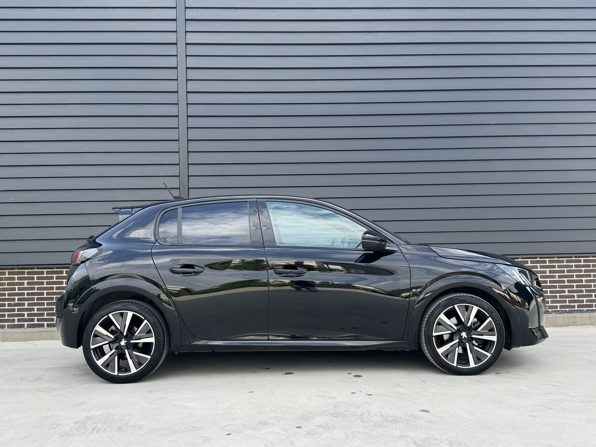 Peugeot 208 1.2 100 pk GT Automaat