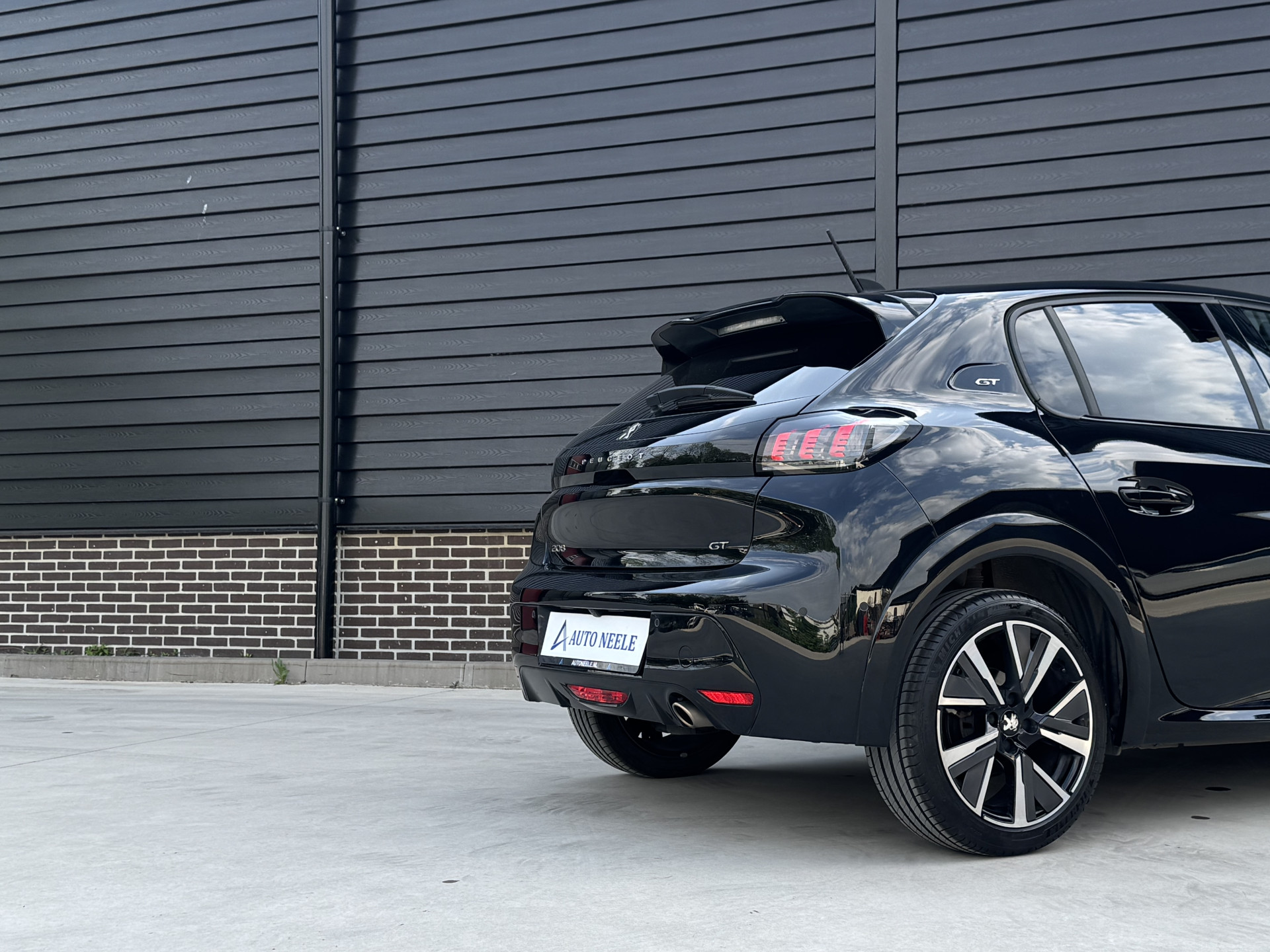 Peugeot 208 1.2 100 pk GT Automaat