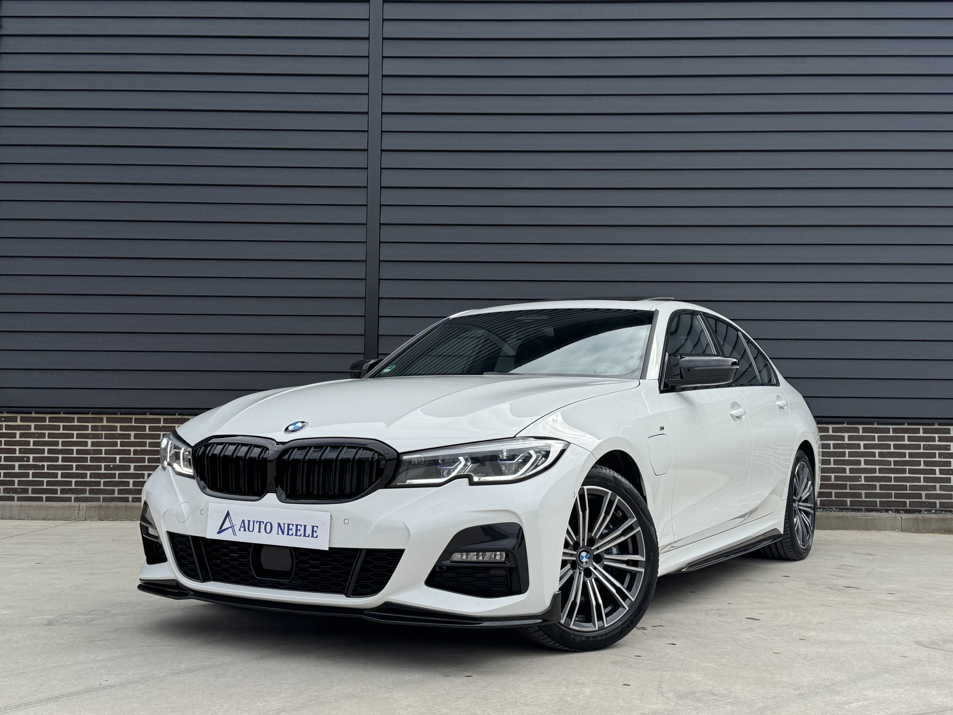 BMW 3-serie 330e M Sport 292 pk