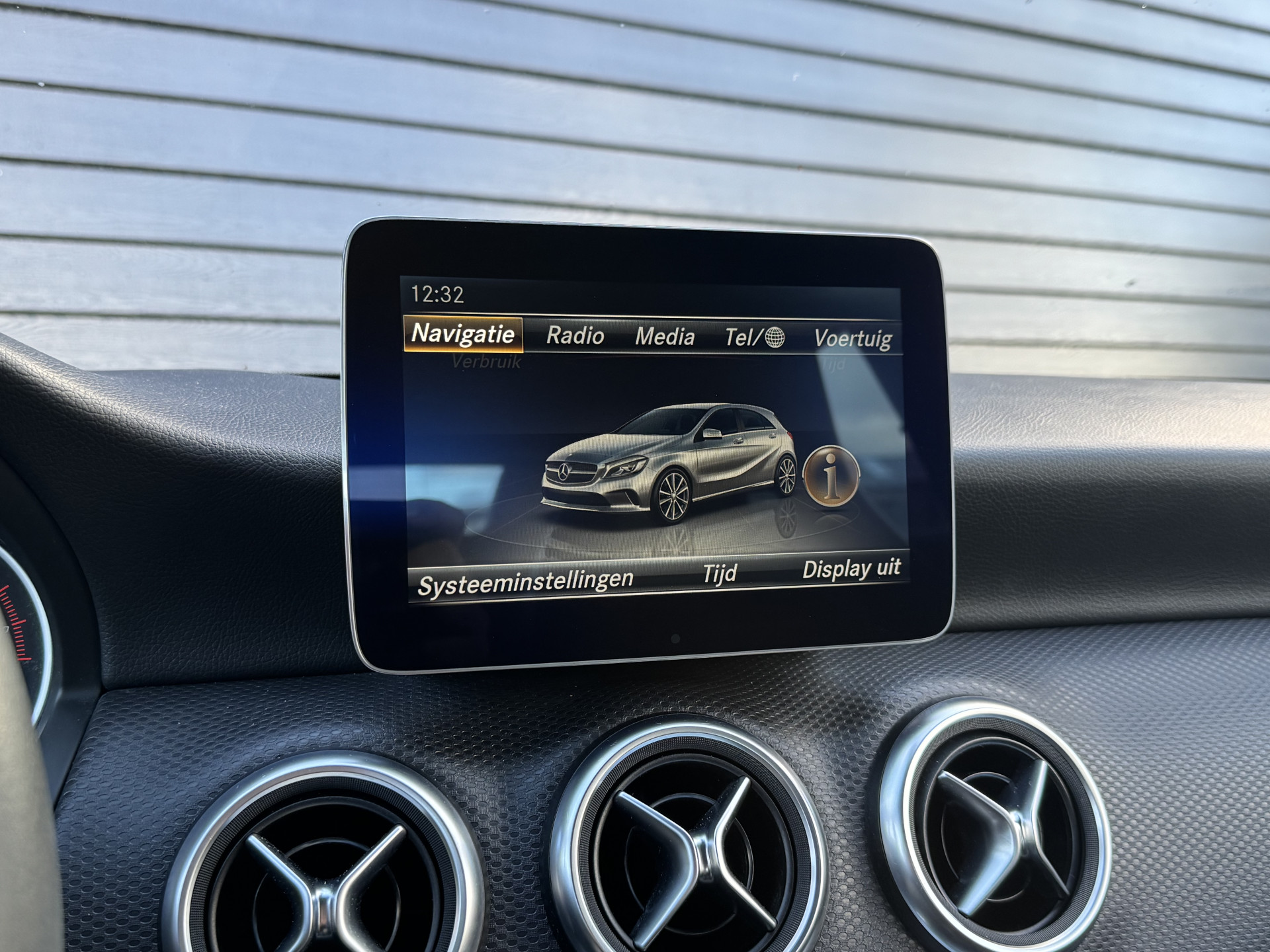 Mercedes-Benz A-Klasse 180 Lease Edition Plus