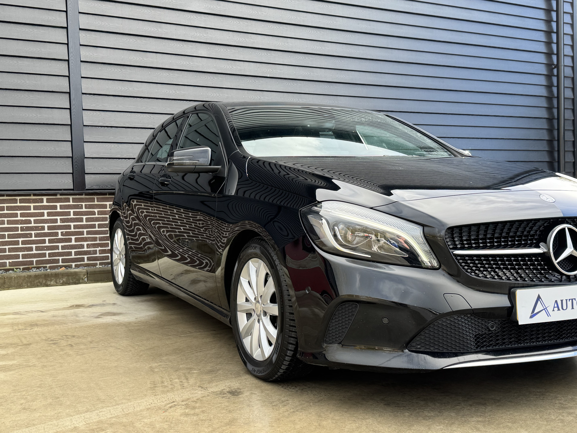 Mercedes-Benz A-Klasse 180 Lease Edition Plus