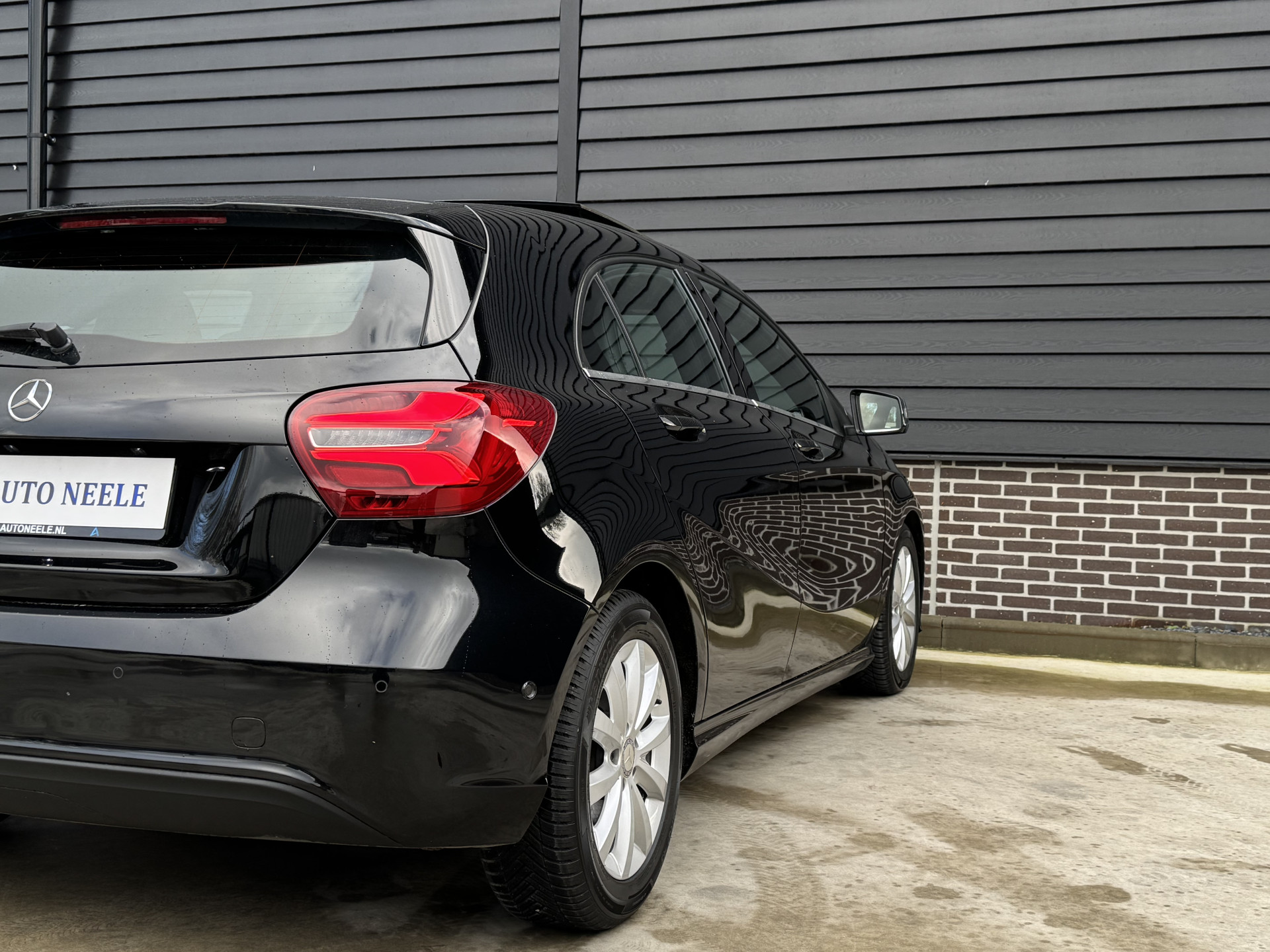 Mercedes-Benz A-Klasse 180 Lease Edition Plus