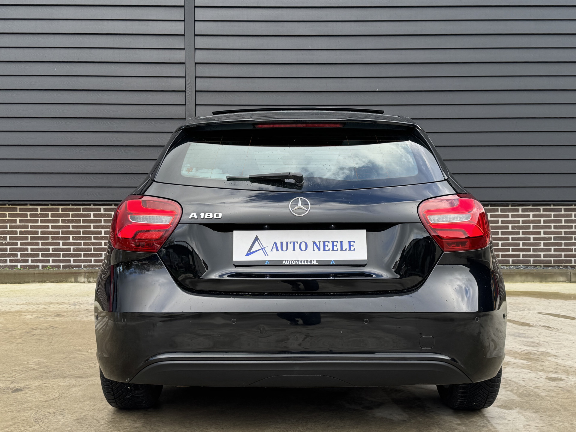 Mercedes-Benz A-Klasse 180 Lease Edition Plus