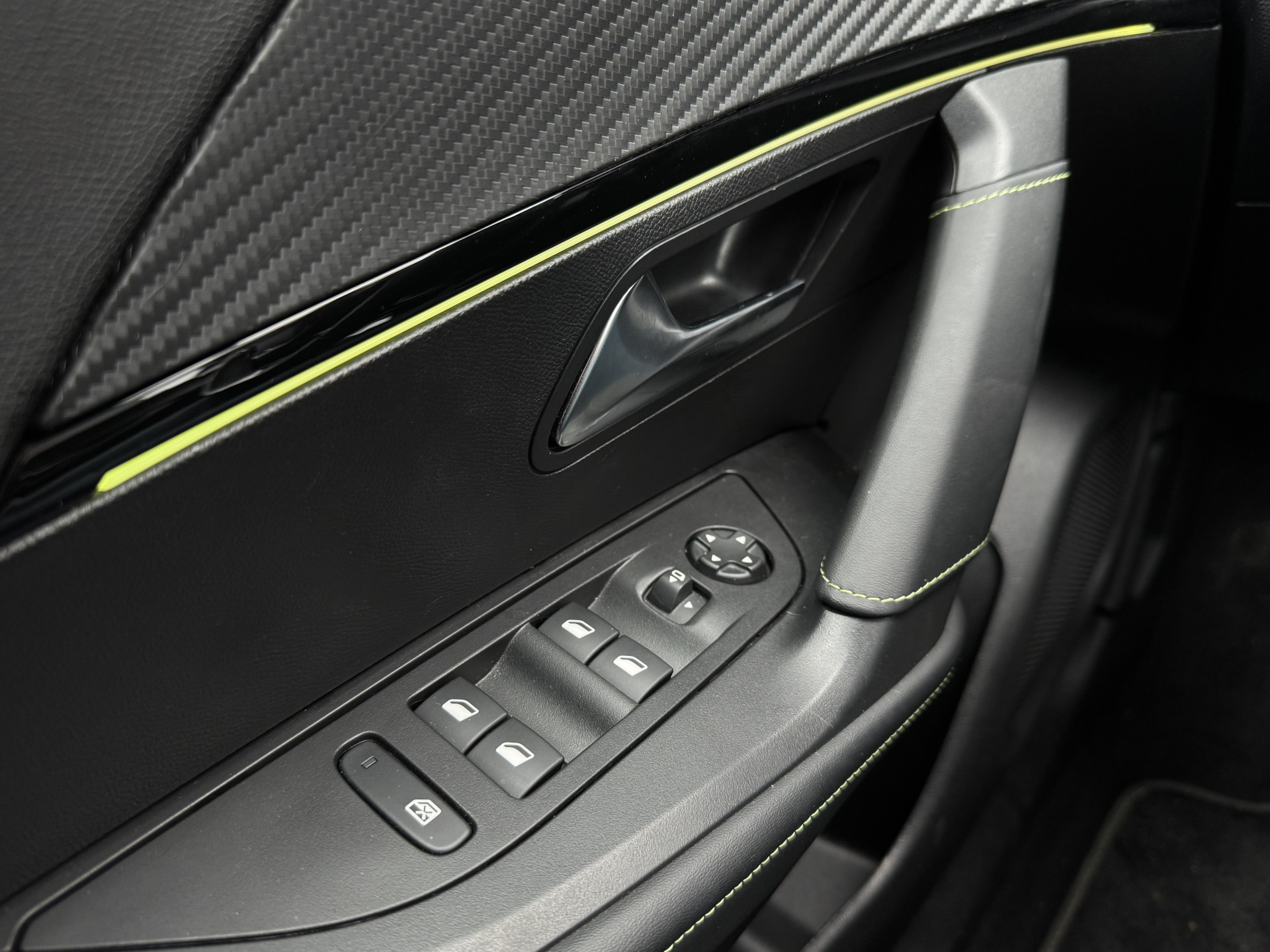 Peugeot 2008 1.2 130 pk GT