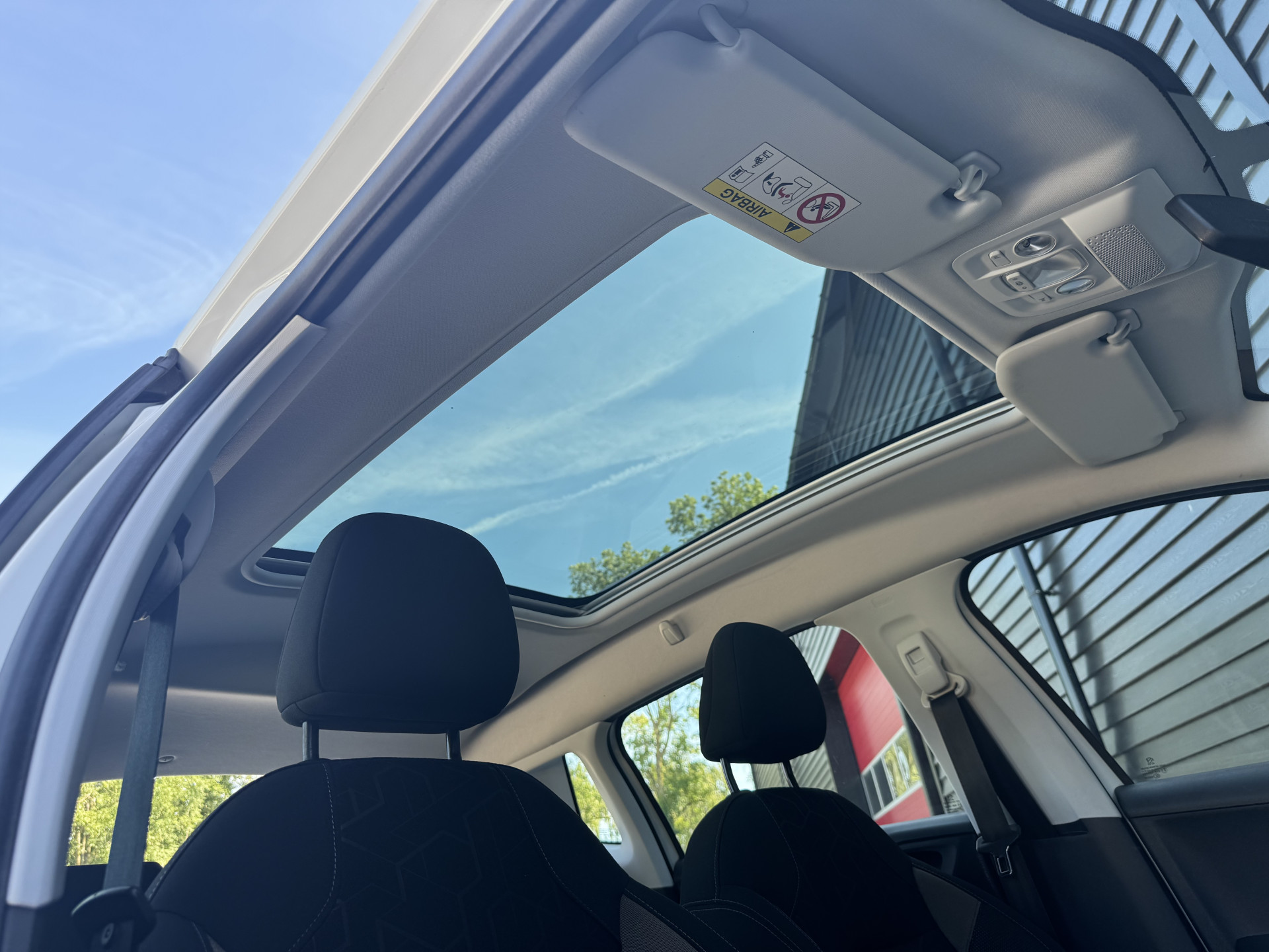 Peugeot 2008 1.2 PureTech Blue Lion