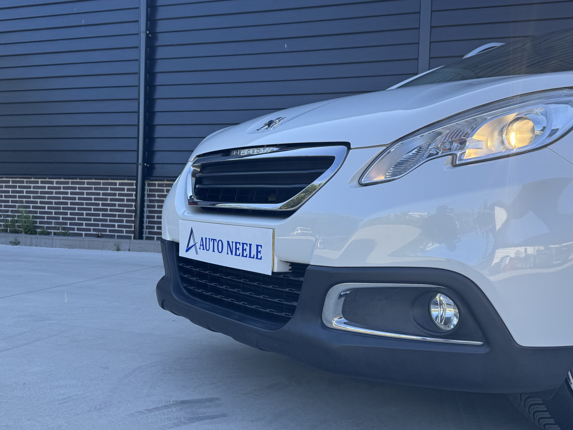 Peugeot 2008 1.2 PureTech Blue Lion