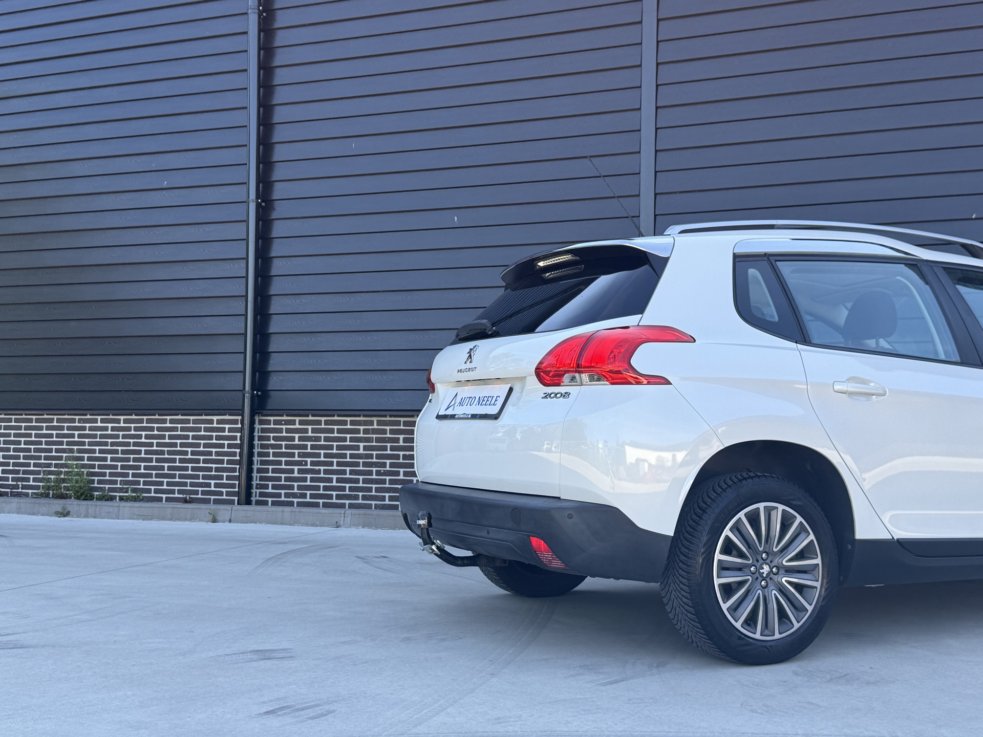 Peugeot 2008 1.2 PureTech Blue Lion