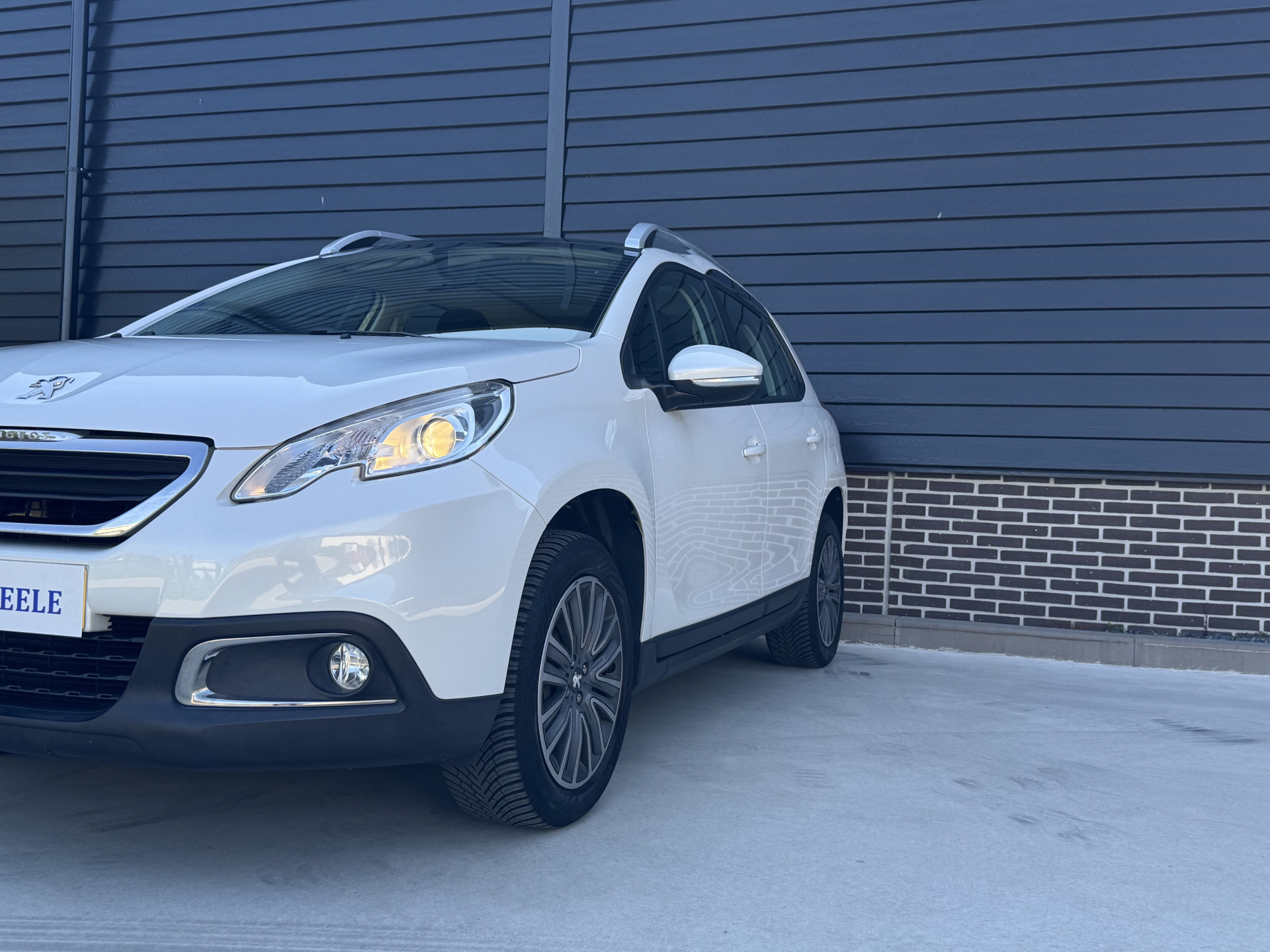Peugeot 2008 1.2 PureTech Blue Lion