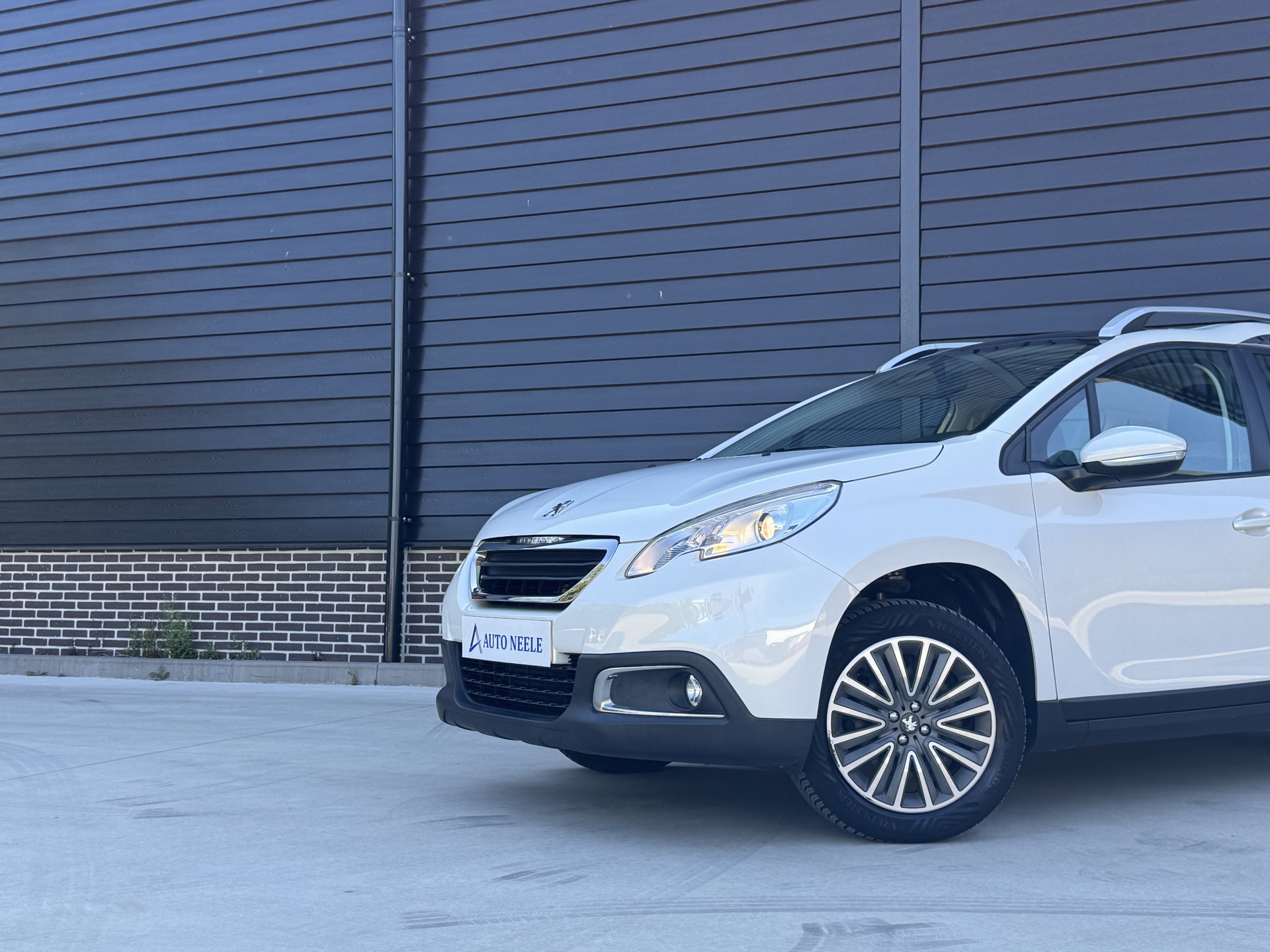 Peugeot 2008 1.2 PureTech Blue Lion