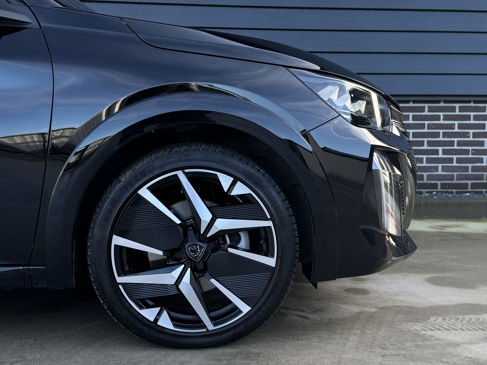 Peugeot 208 Hybrid 145 pk e-DSC6 GT