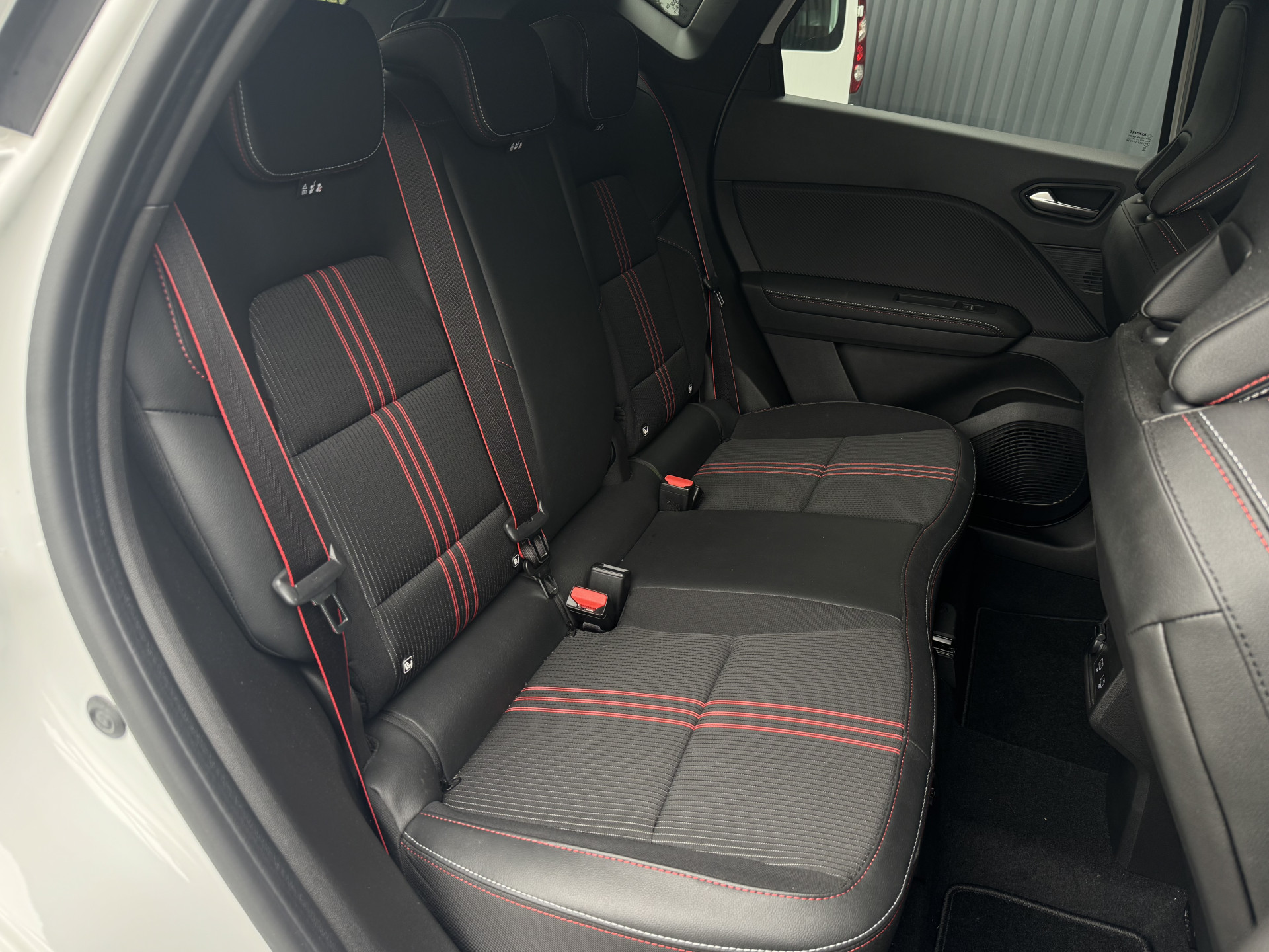 Renault Captur 1.6 E-Tech Plug-in Hybrid 160 PK R.S. Line