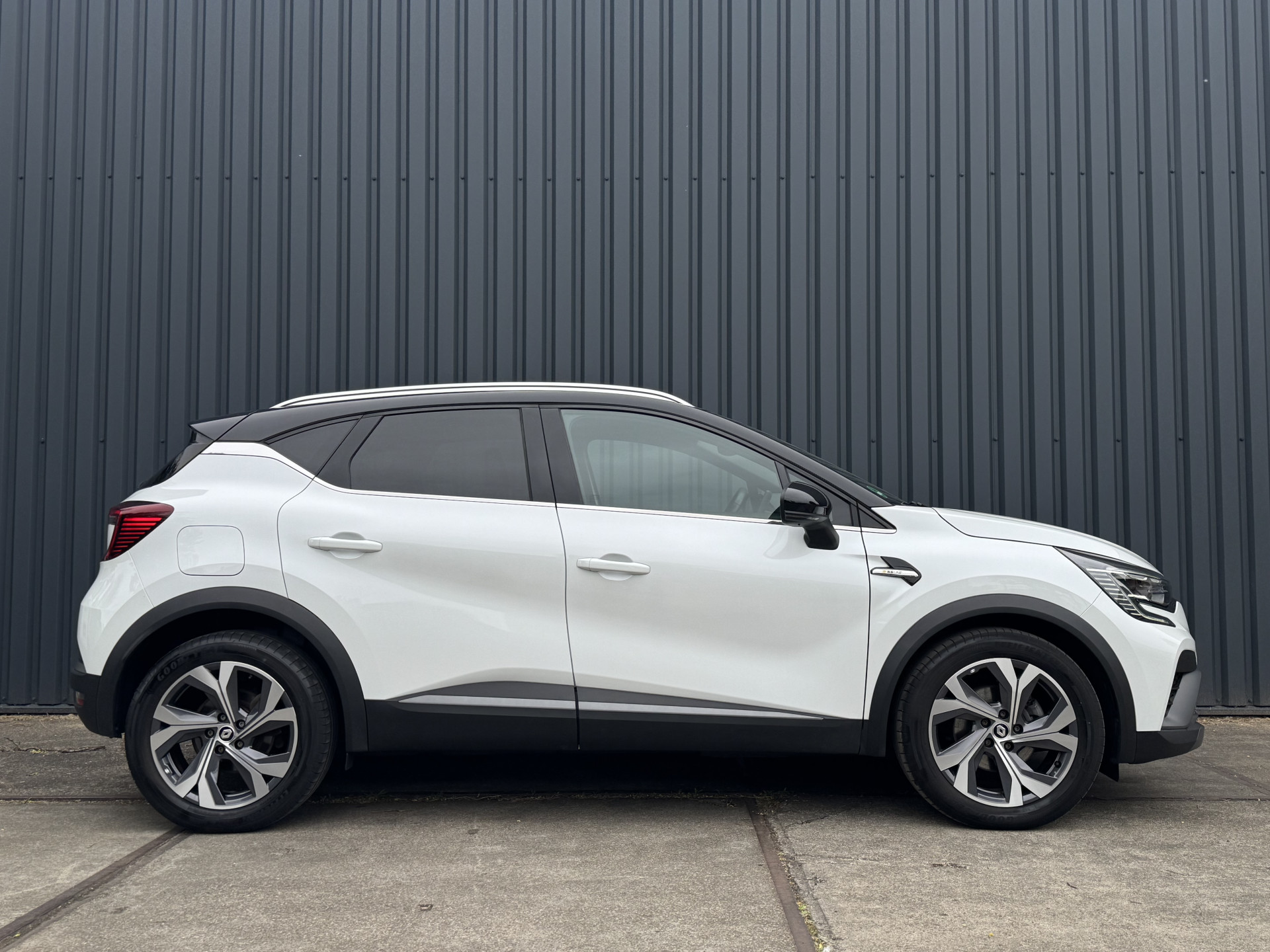 Renault Captur 1.6 E-Tech Plug-in Hybrid 160 PK R.S. Line