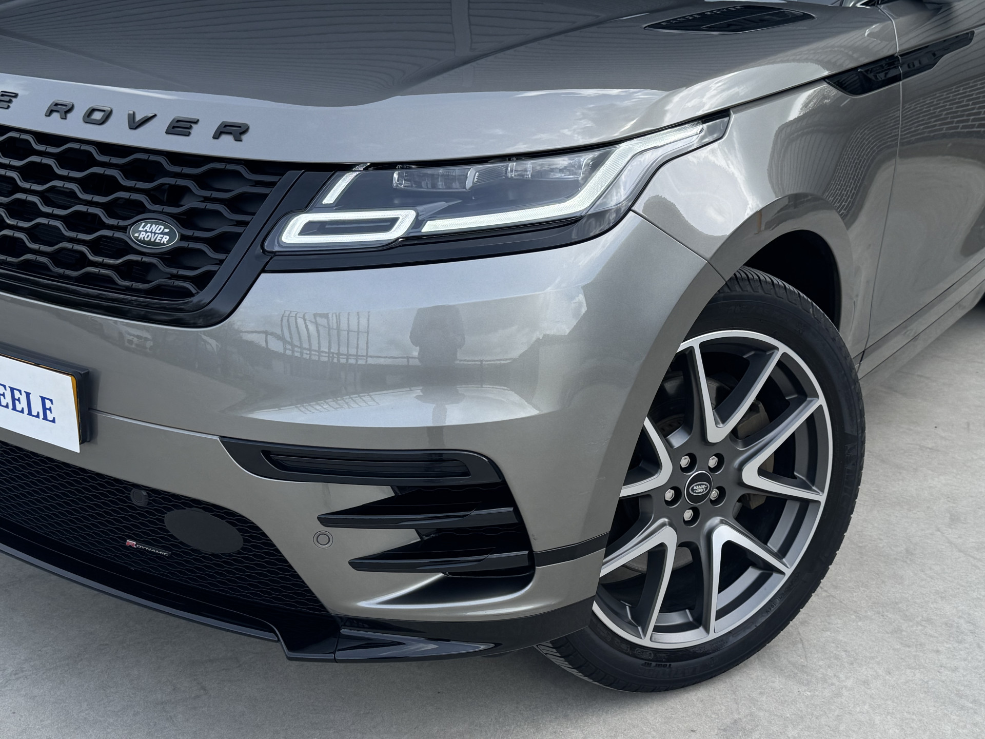 Land Rover Range Rover Velar 2.0 P400e R-Dynamic HSE
