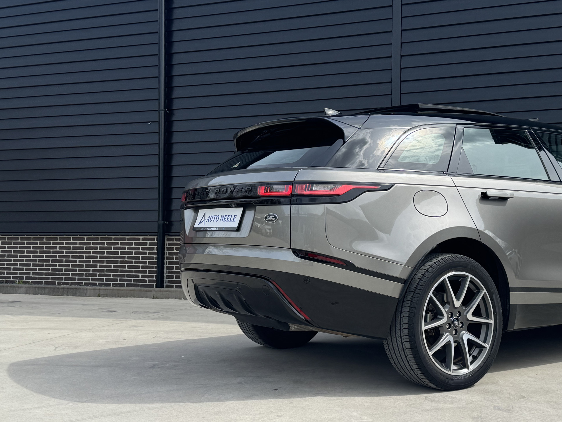 Land Rover Range Rover Velar 2.0 P400e R-Dynamic HSE