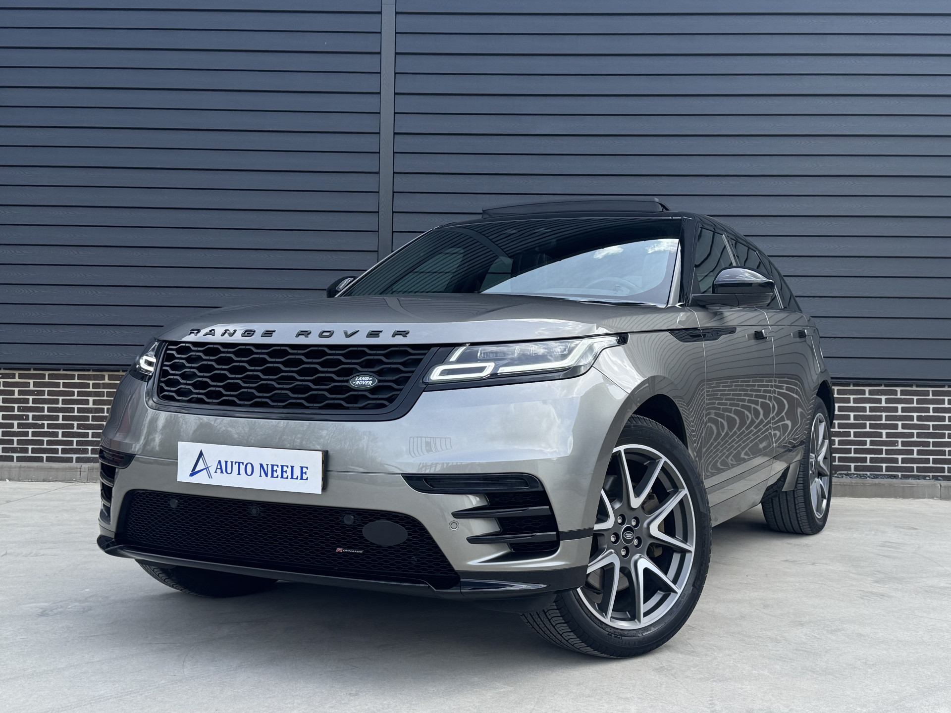Land Rover Range Rover Velar 2.0 P400e R-Dynamic HSE