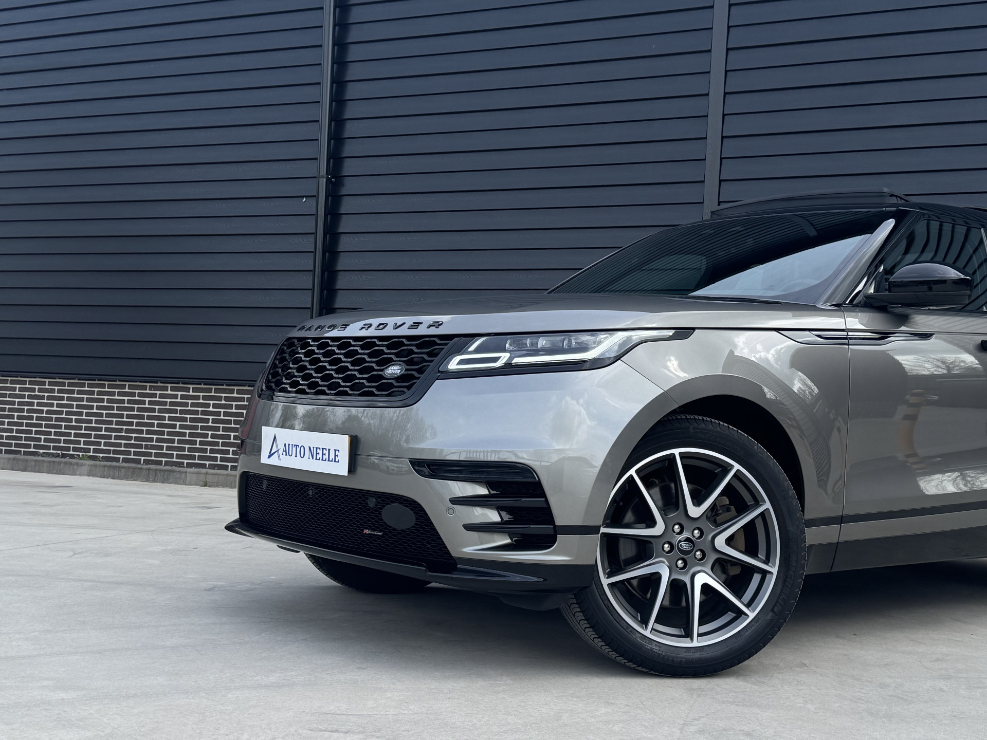 Land Rover Range Rover Velar 2.0 P400e R-Dynamic HSE