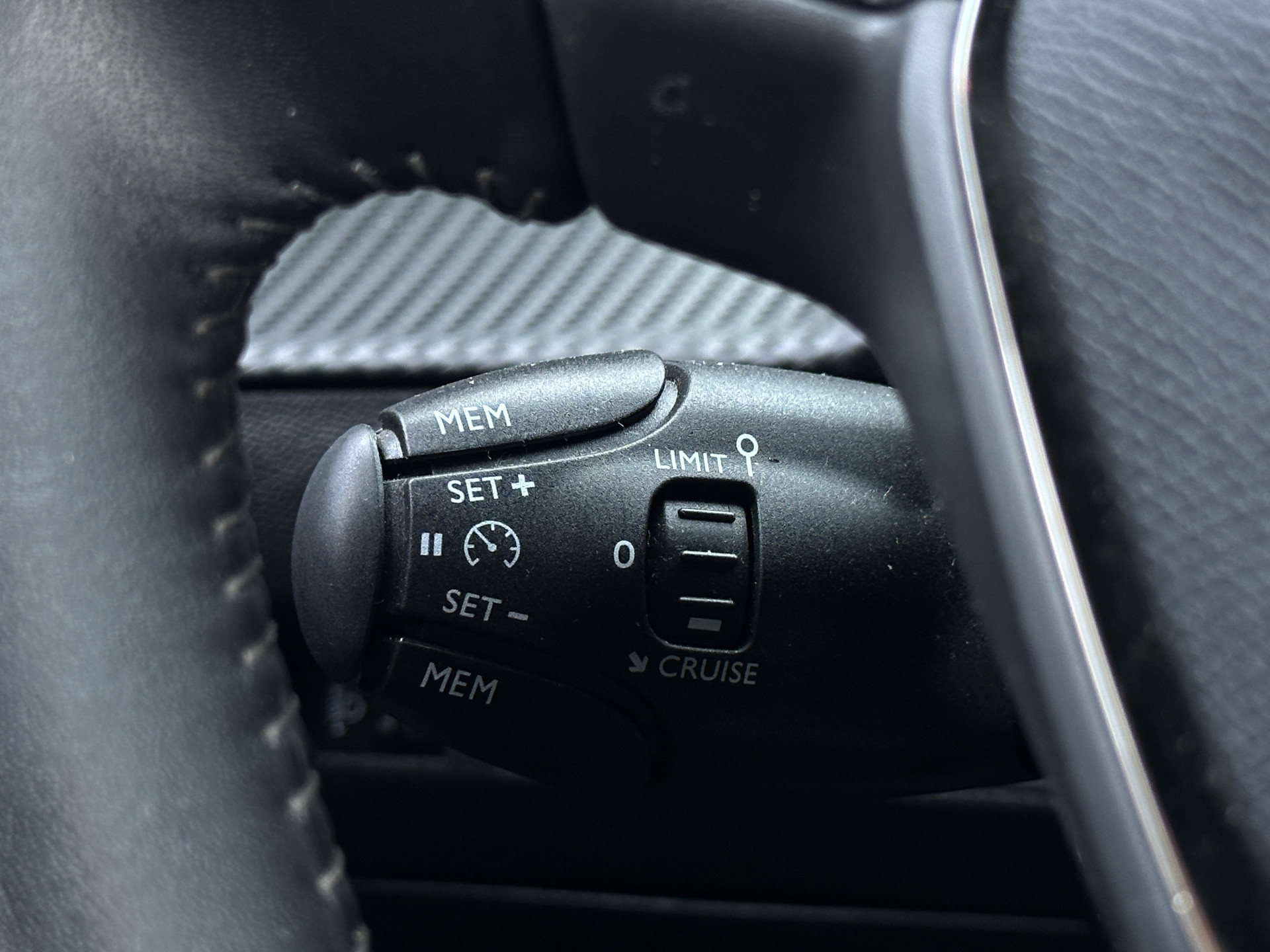 Peugeot 208 1.2 Allure 100 pk