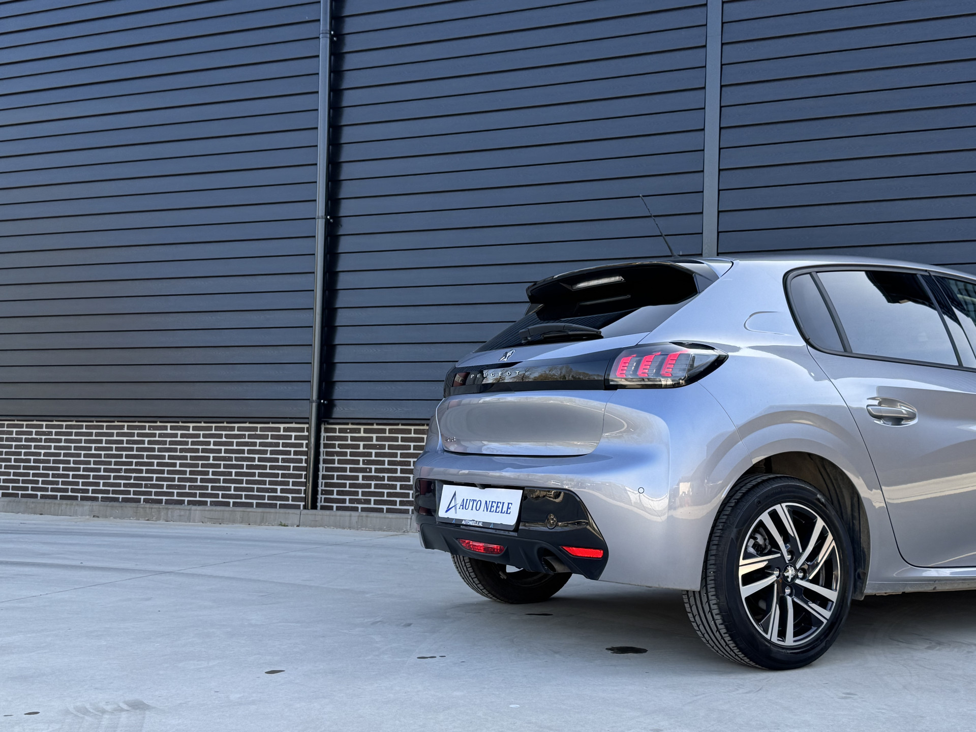 Peugeot 208 1.2 Allure 100 pk