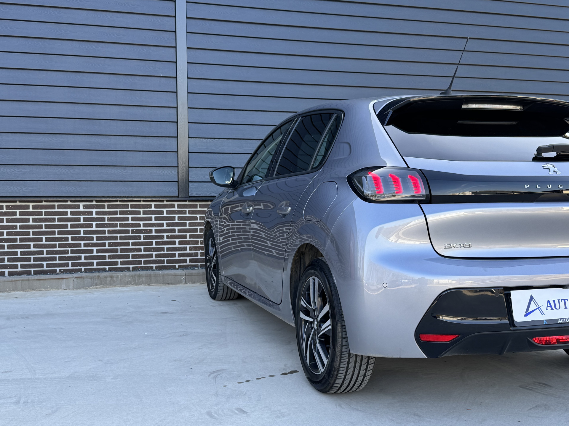 Peugeot 208 1.2 Allure 100 pk