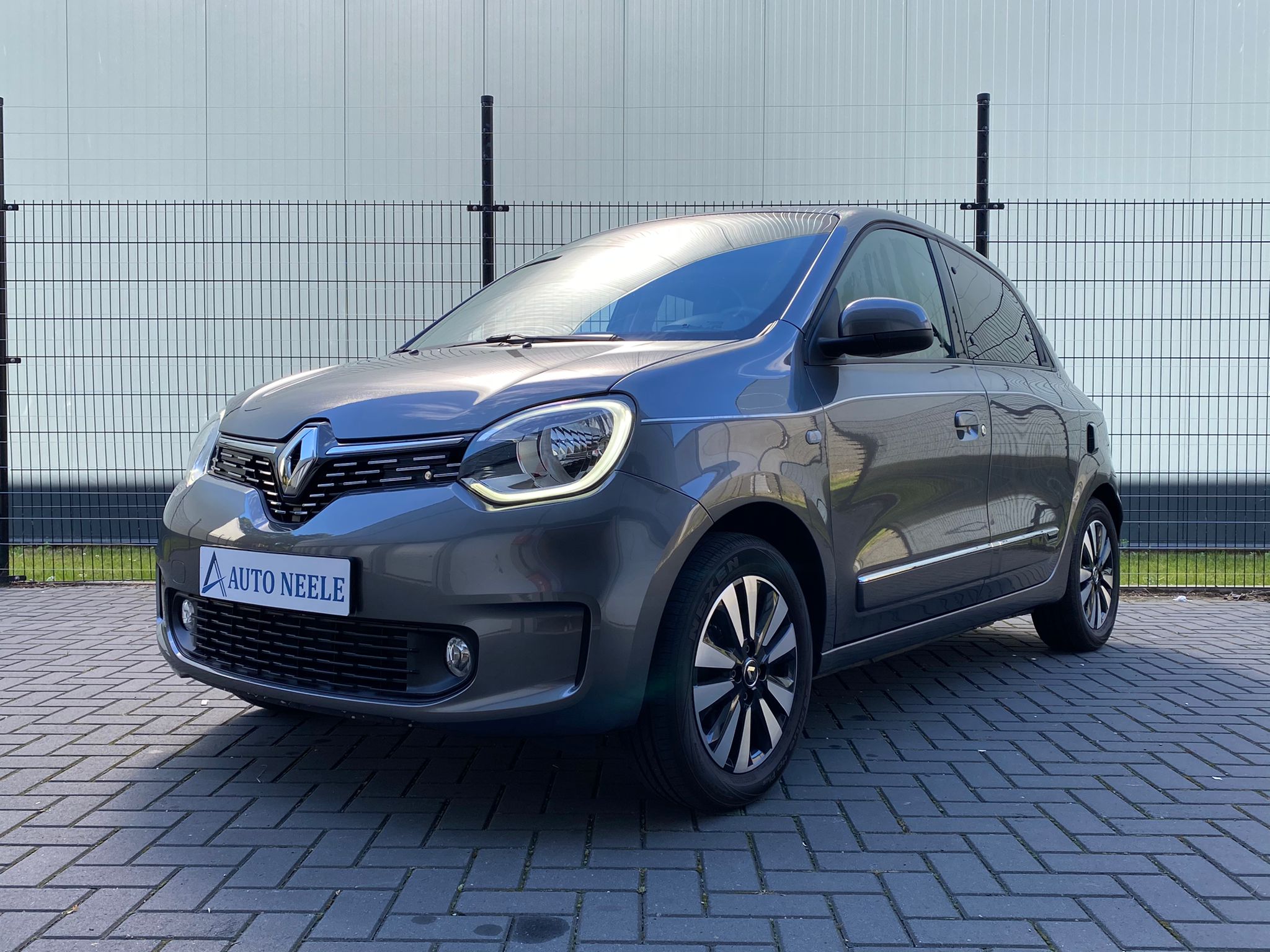 Renault Twingo 0.9 TCe 92 pk Automaat met Lederen bekleding en Camera