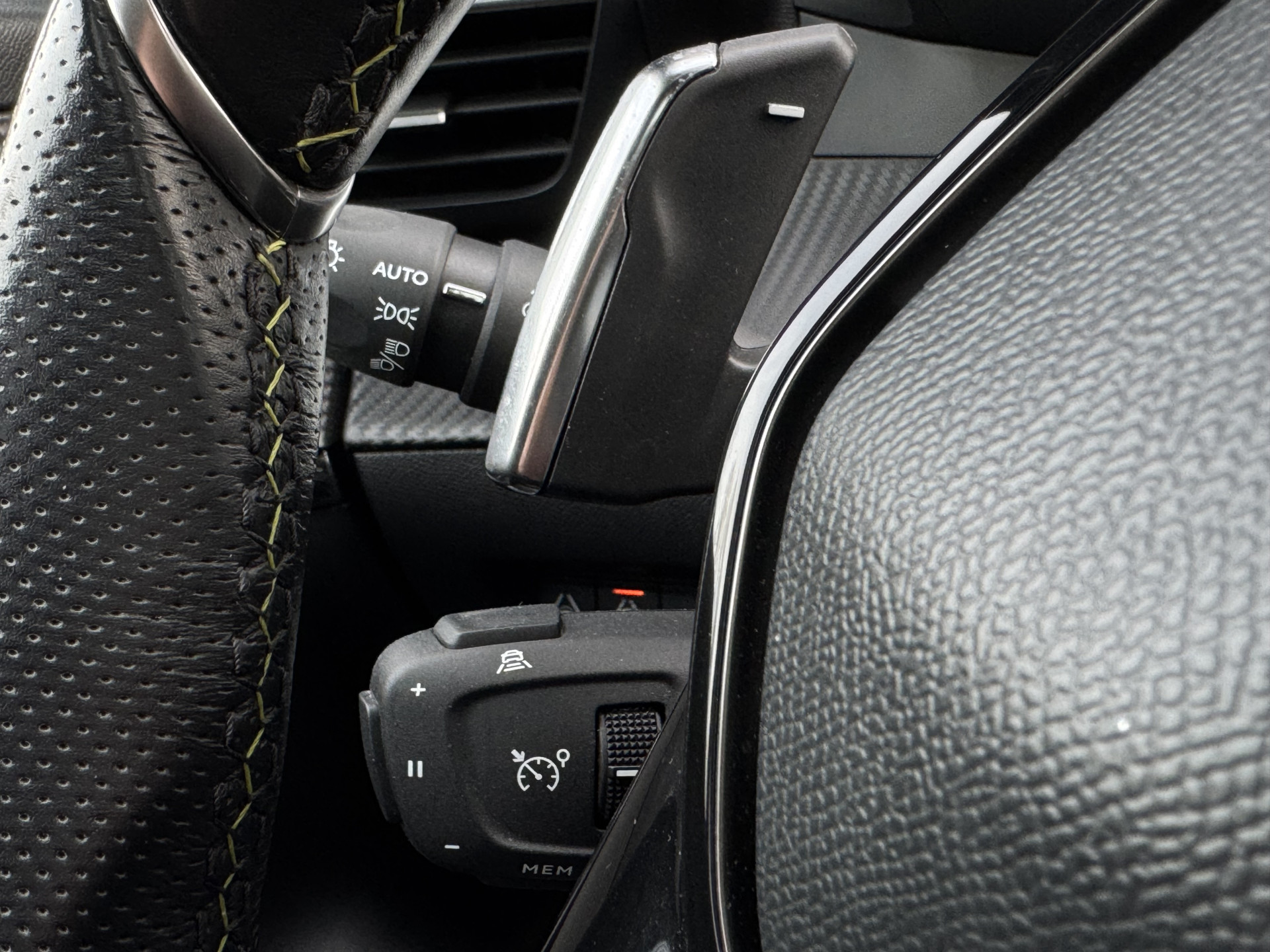 Peugeot 208 1.2 130 pk GT