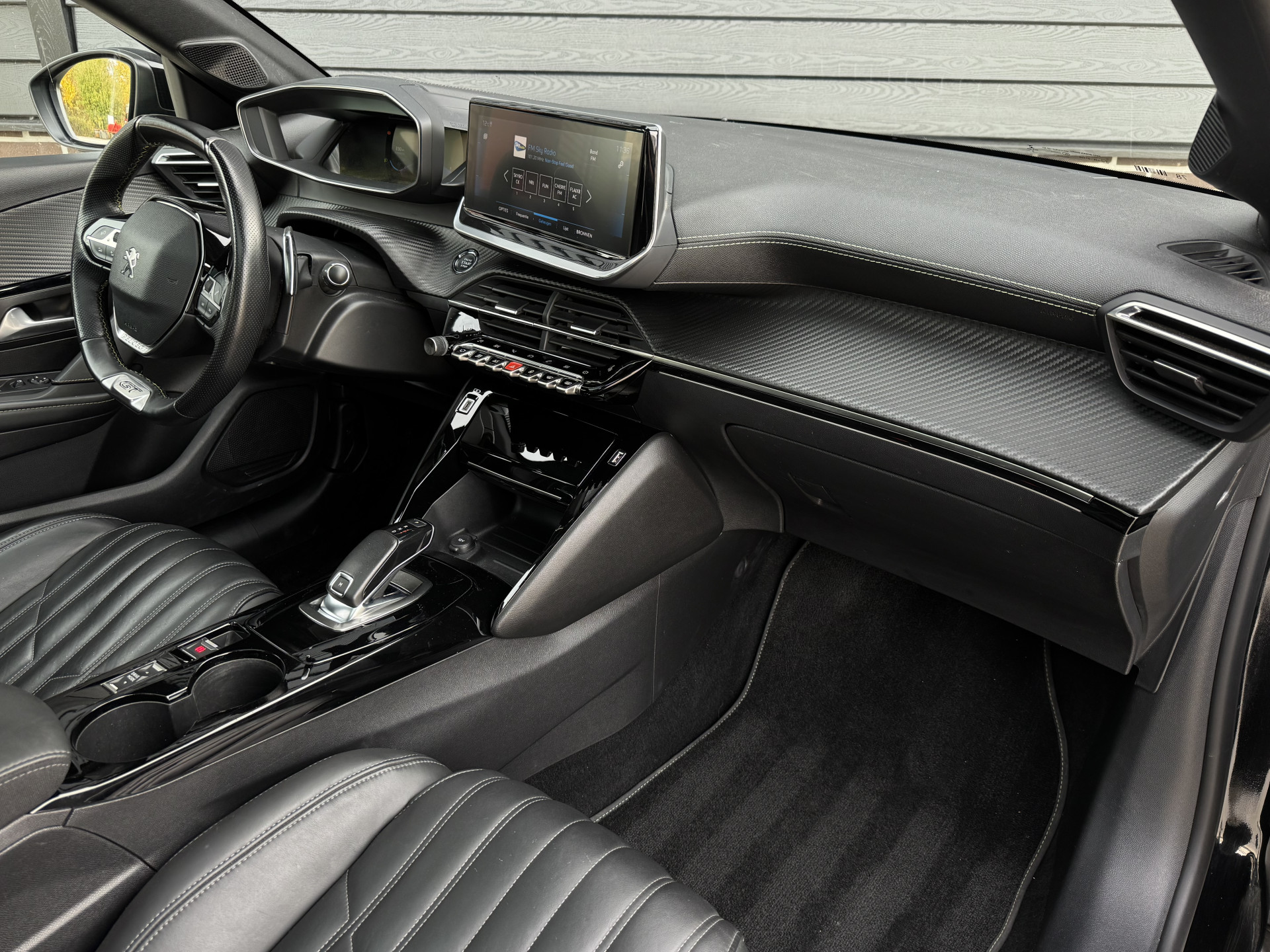 Peugeot 208 1.2 130 pk GT