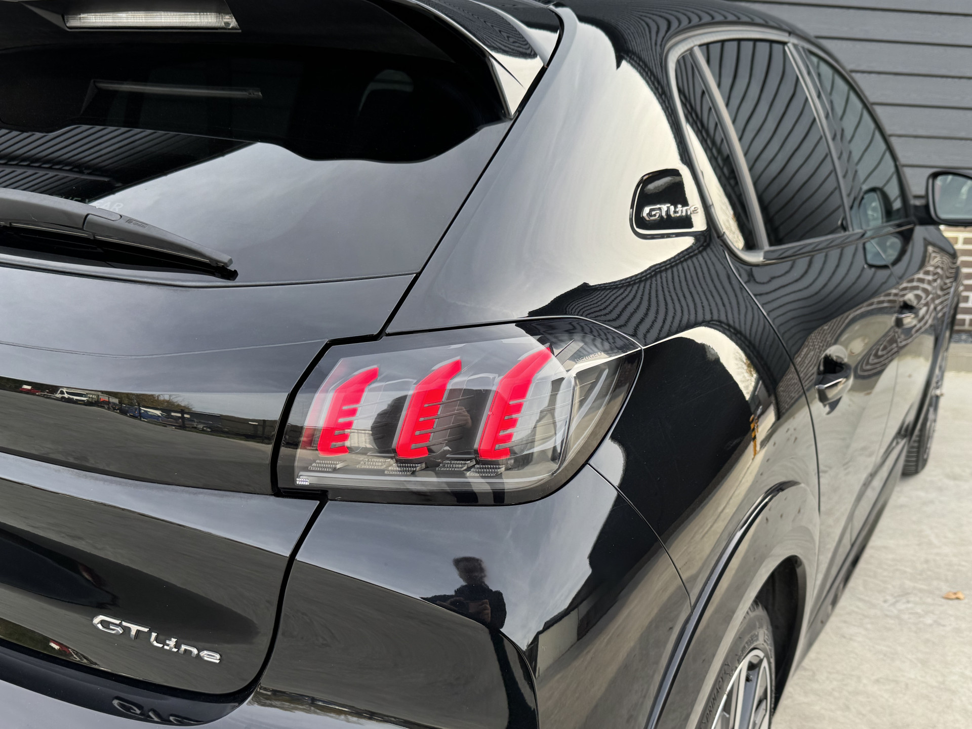 Peugeot 208 1.2 130 pk GT