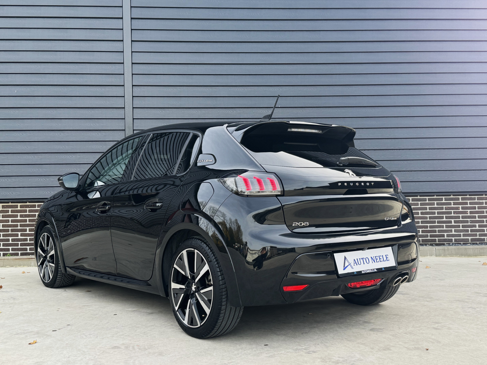 Peugeot 208 1.2 130 pk GT