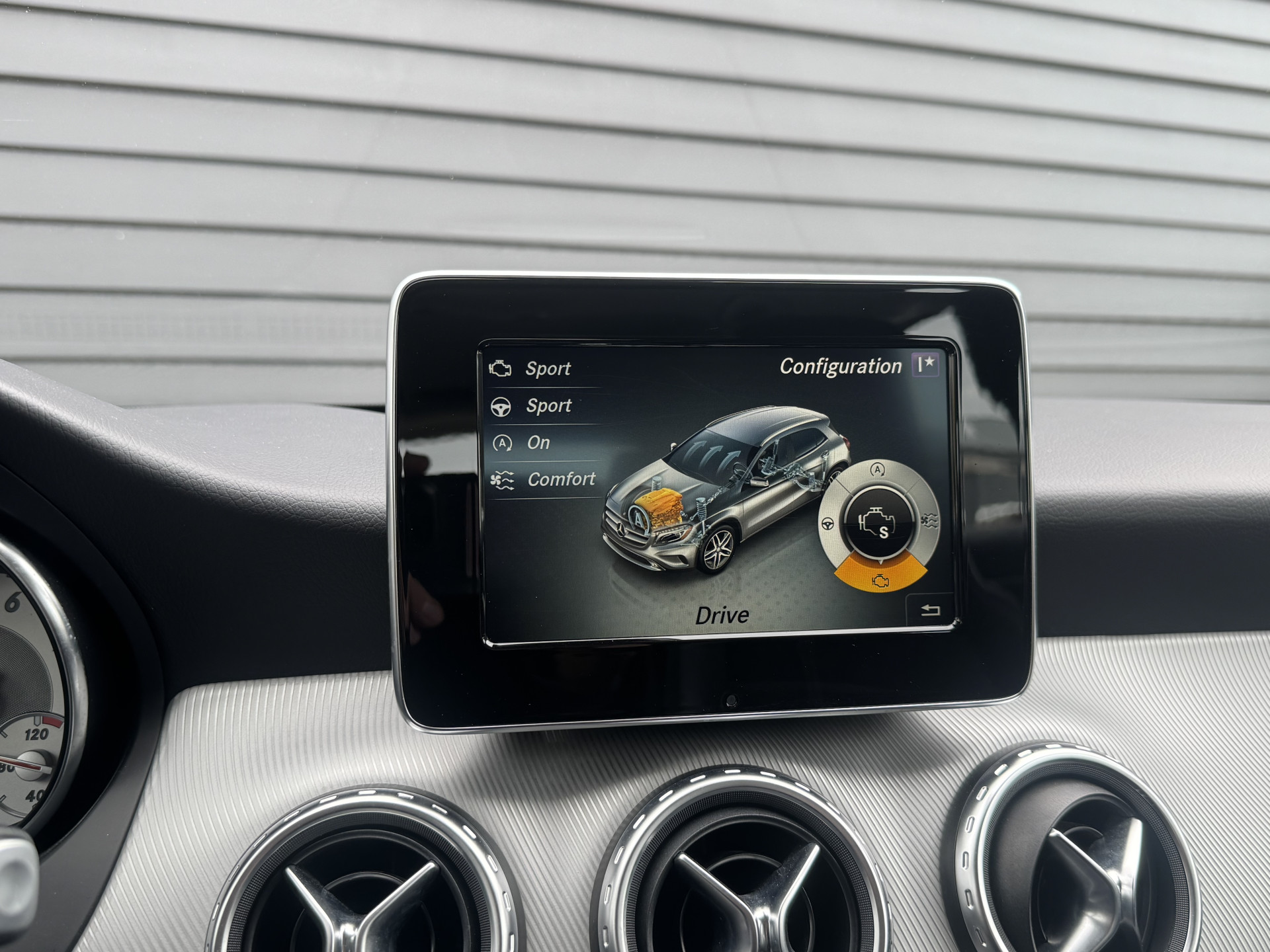 Mercedes-Benz GLA 200 Ambition 156 pk