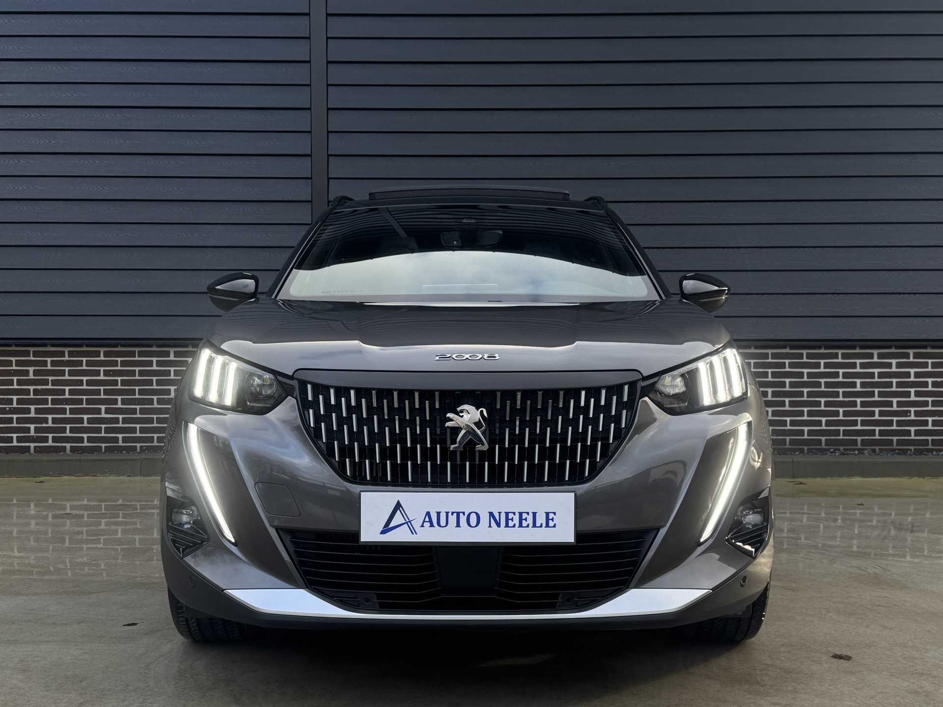 Peugeot 2008 SUV GT 1.2 130 pk