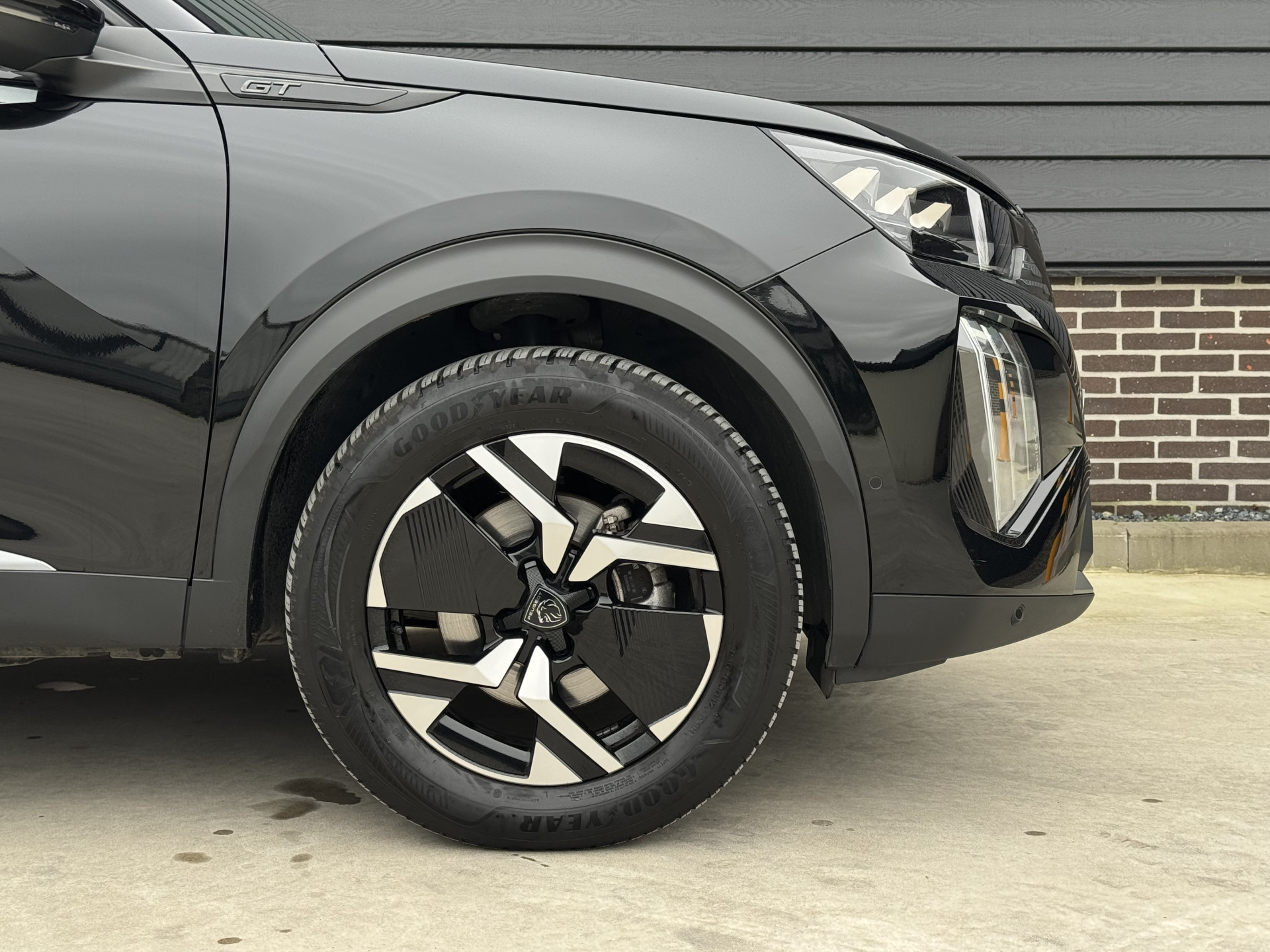 Peugeot 2008 SUV 1.2 GT PACK Hybrid 145 pk