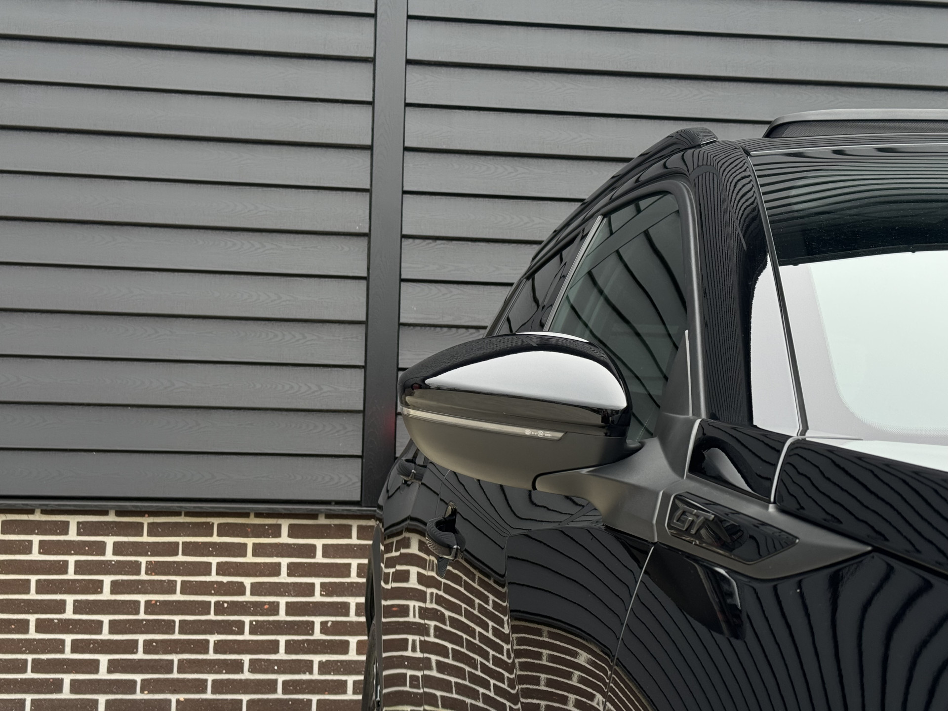 Peugeot 2008 SUV 1.2 GT PACK Hybrid 145 pk