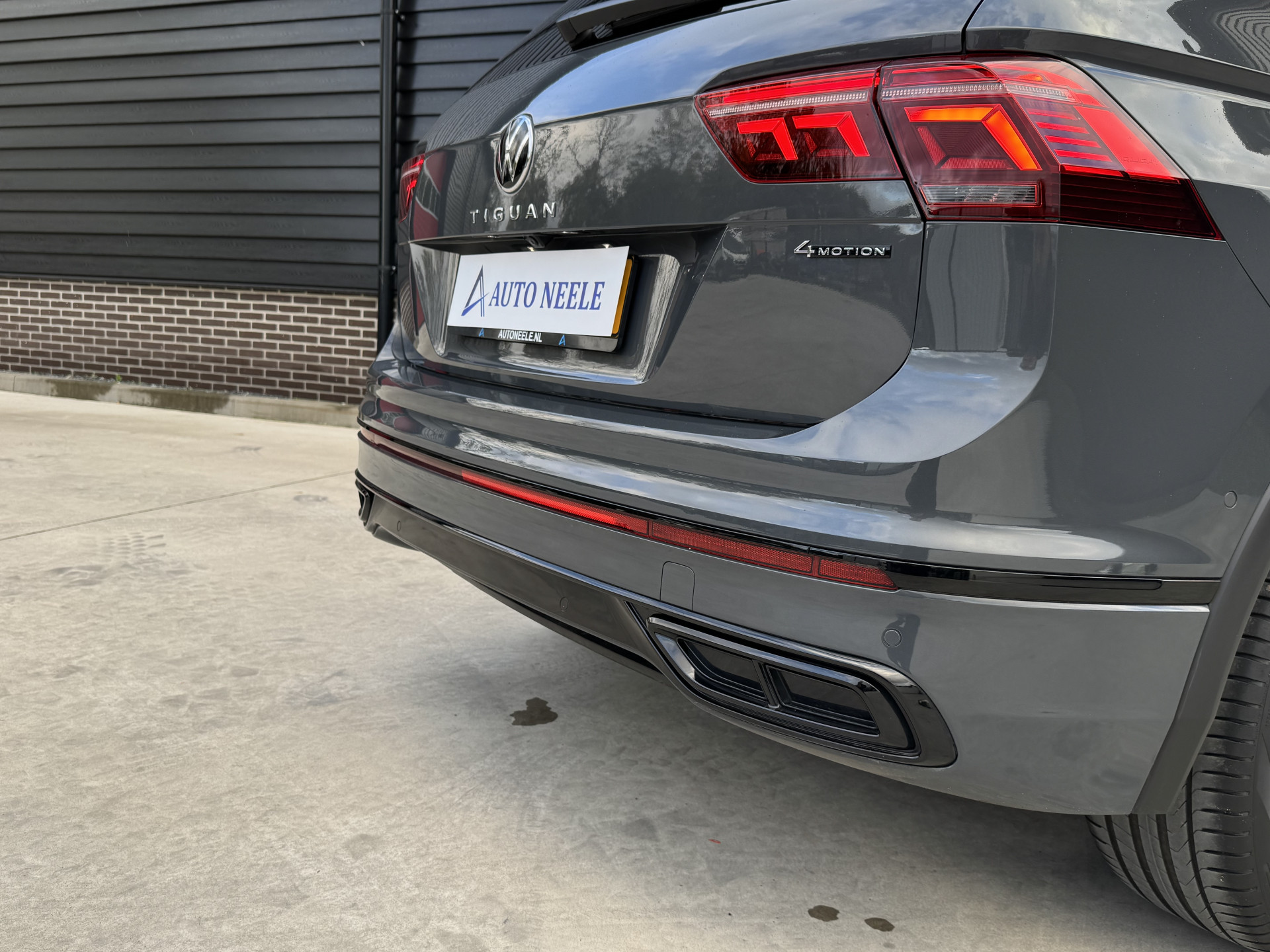 Volkswagen Tiguan 2.0 TSI 4Motion R Line