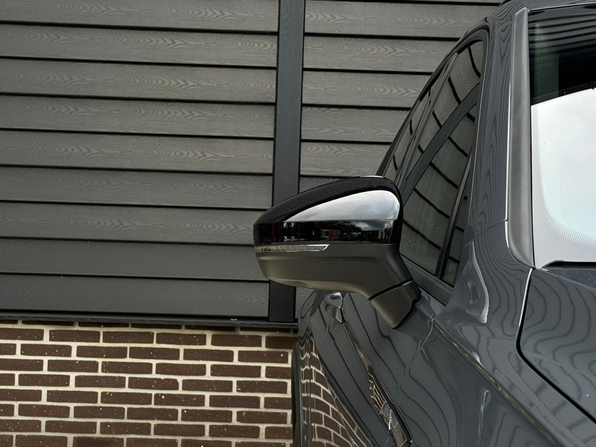 Volkswagen Tiguan 2.0 TSI 4Motion R Line