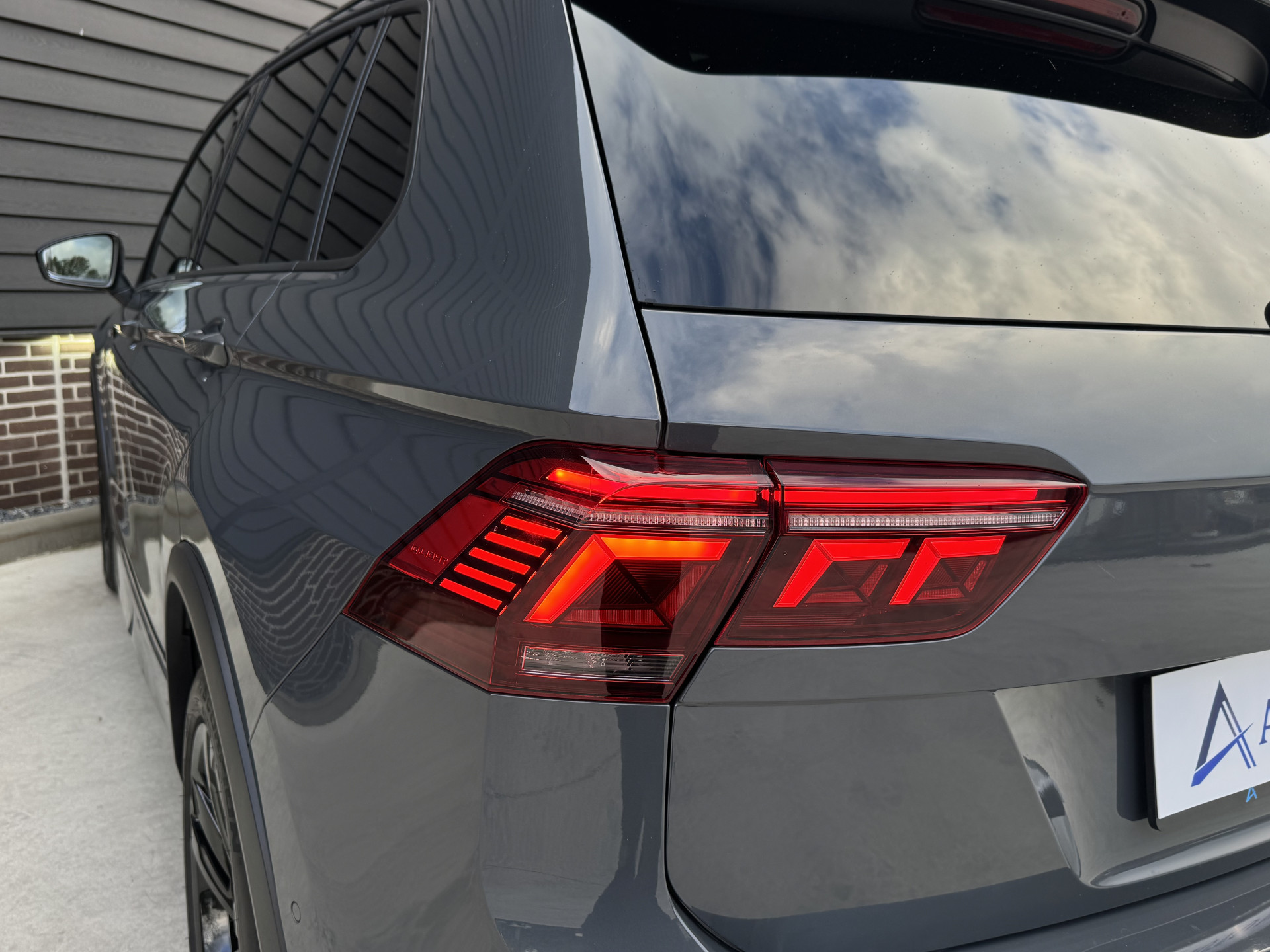 Volkswagen Tiguan 2.0 TSI 4Motion R Line