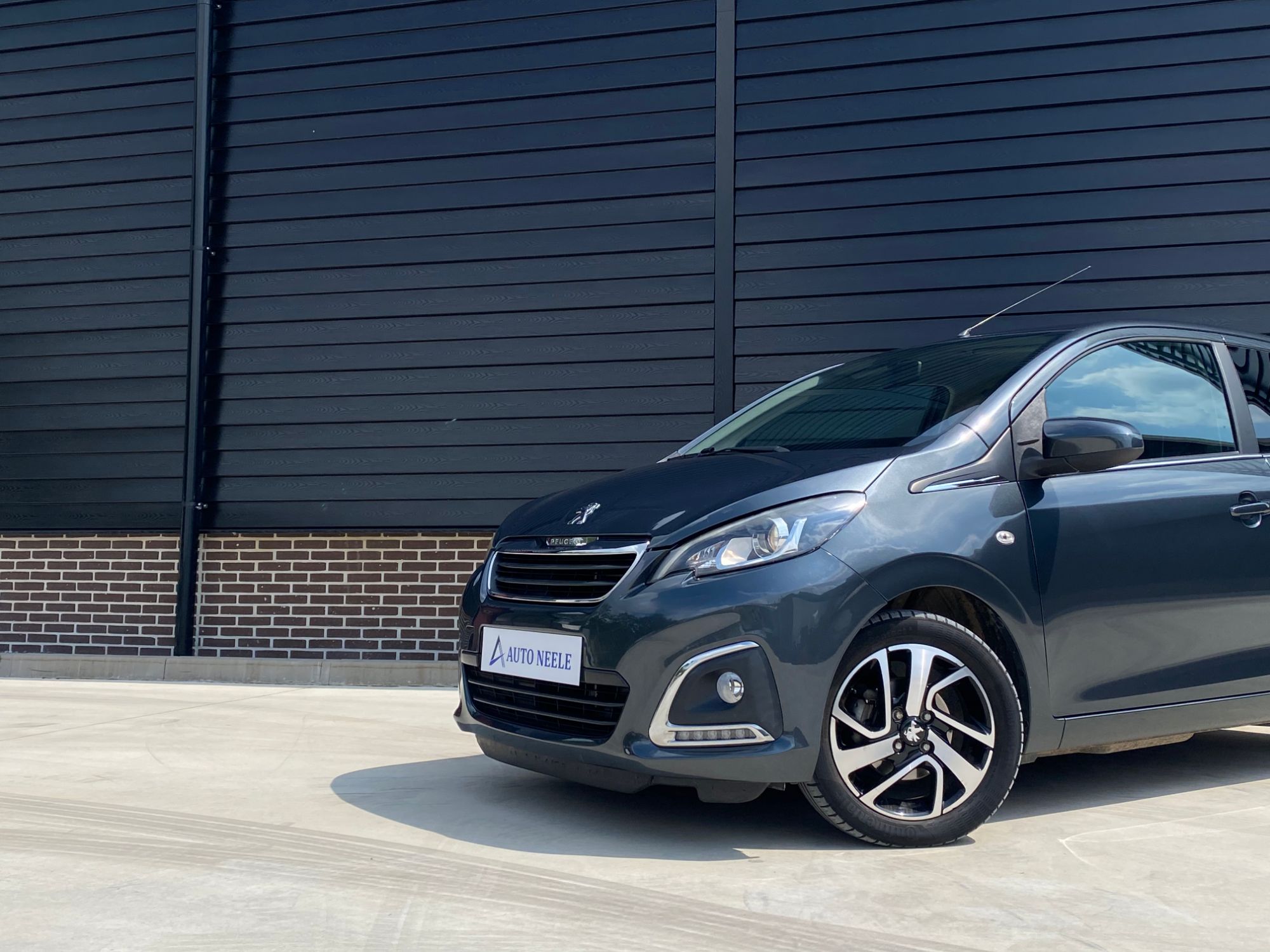 Peugeot 108 1.0 70 pk Allure NAP, NL auto, Navigatie, Carplay