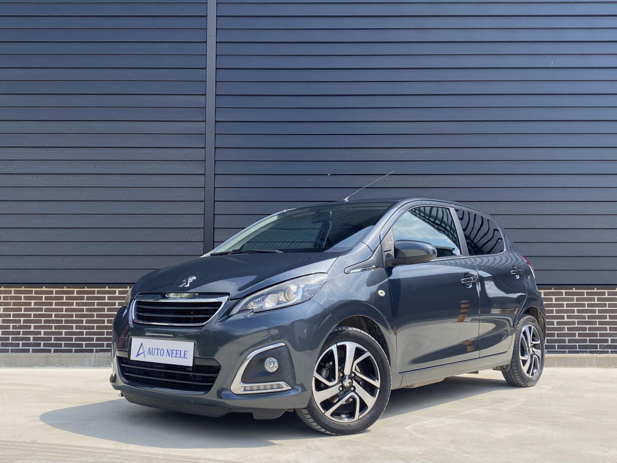 Peugeot 108 1.0 70 pk Allure NAP, NL auto, Navigatie, Carplay