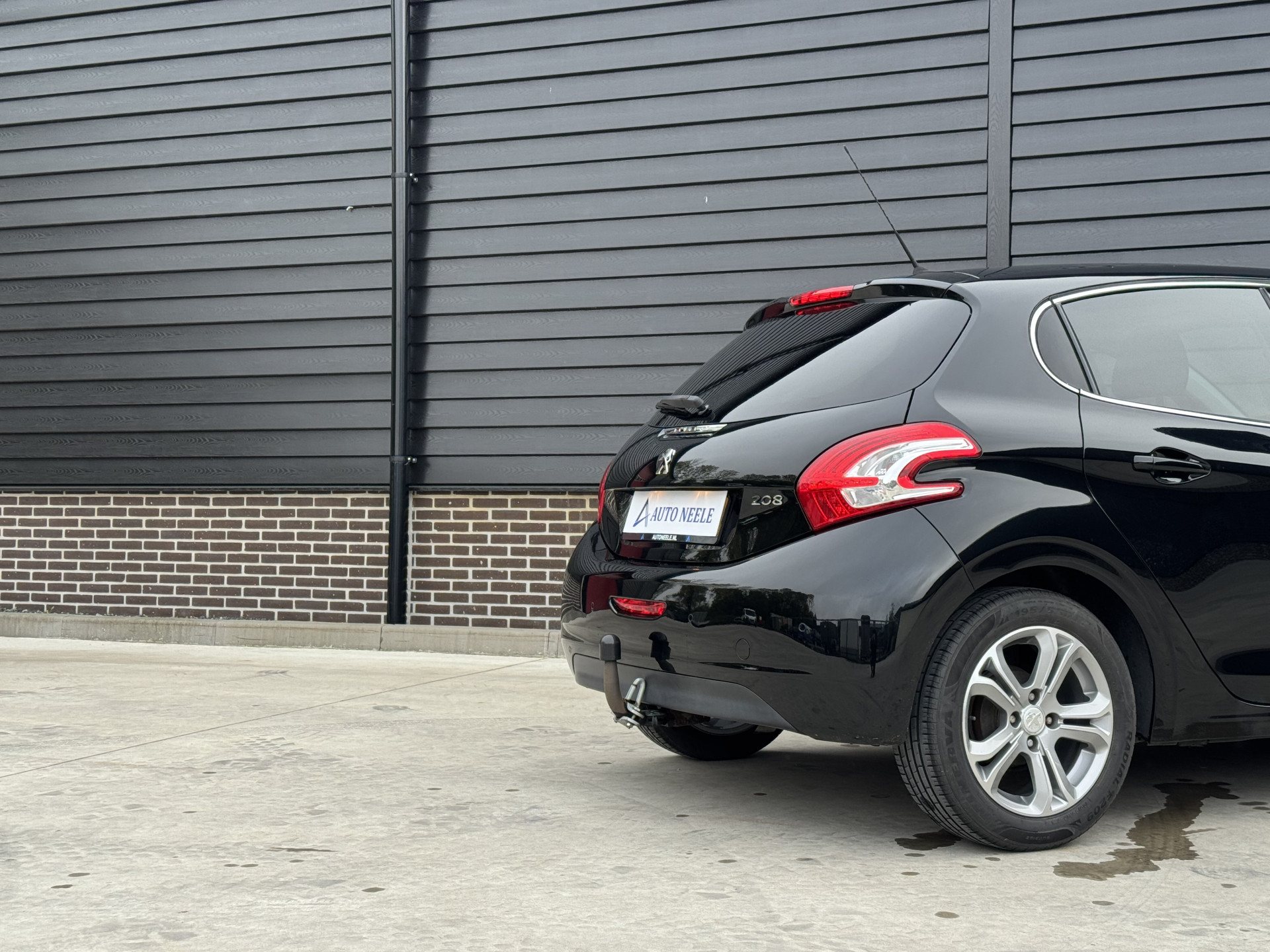 Peugeot 208 1.2 VTi 82 pk Allure