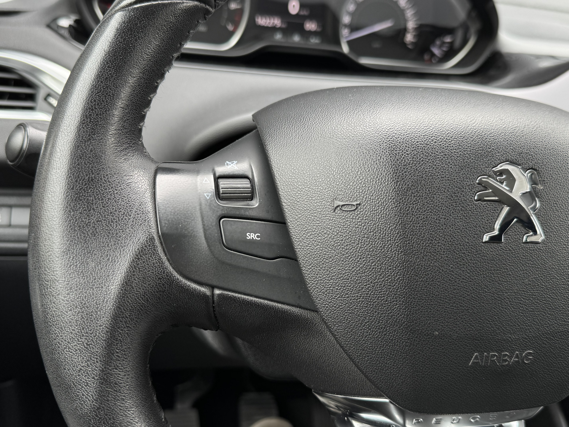 Peugeot 208 1.2 VTi 82 pk Allure