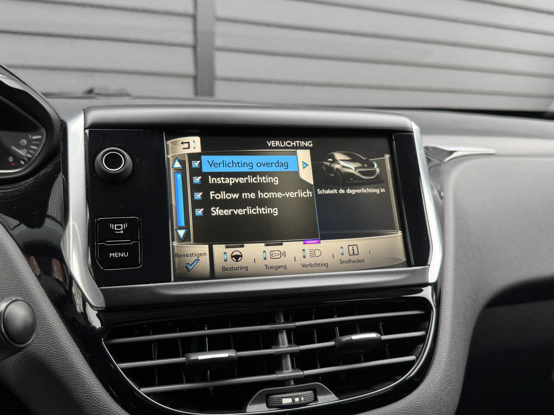 Peugeot 208 1.2 VTi 82 pk Allure