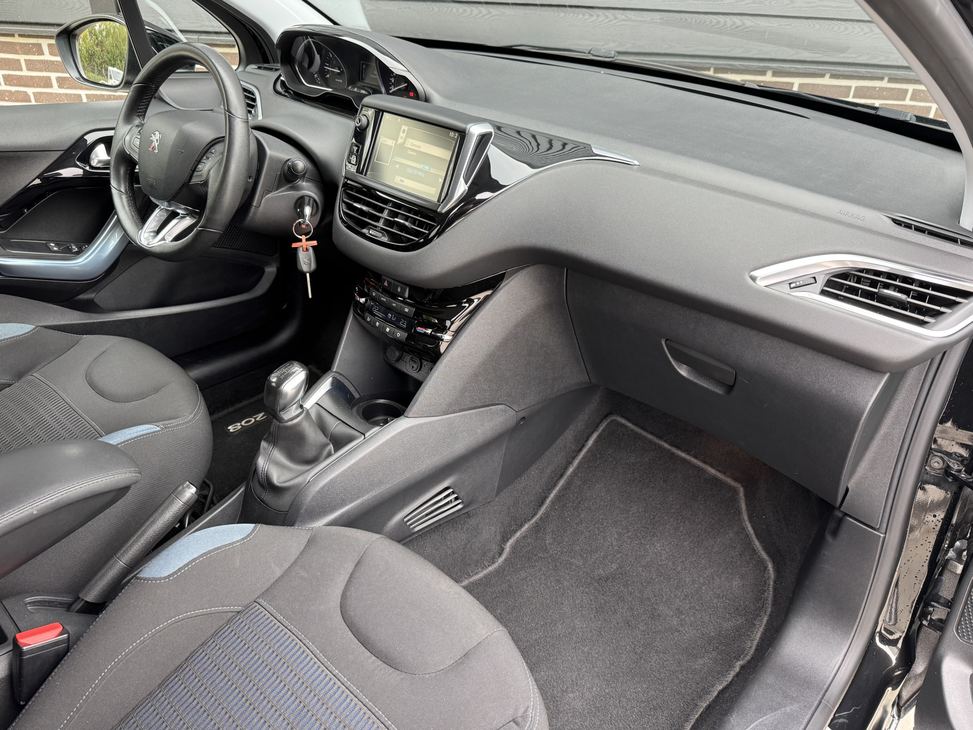 Peugeot 208 1.2 VTi 82 pk Allure