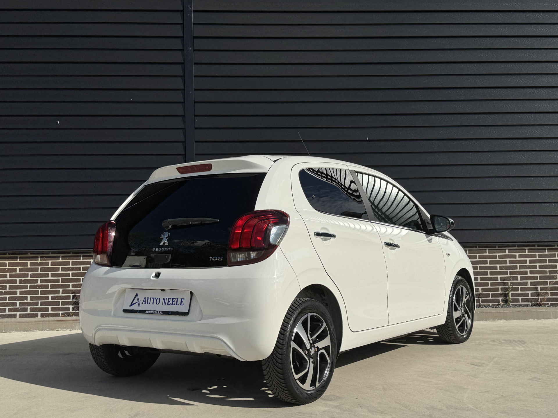 Peugeot 108 1.0 e-VTi Allure 72 pk