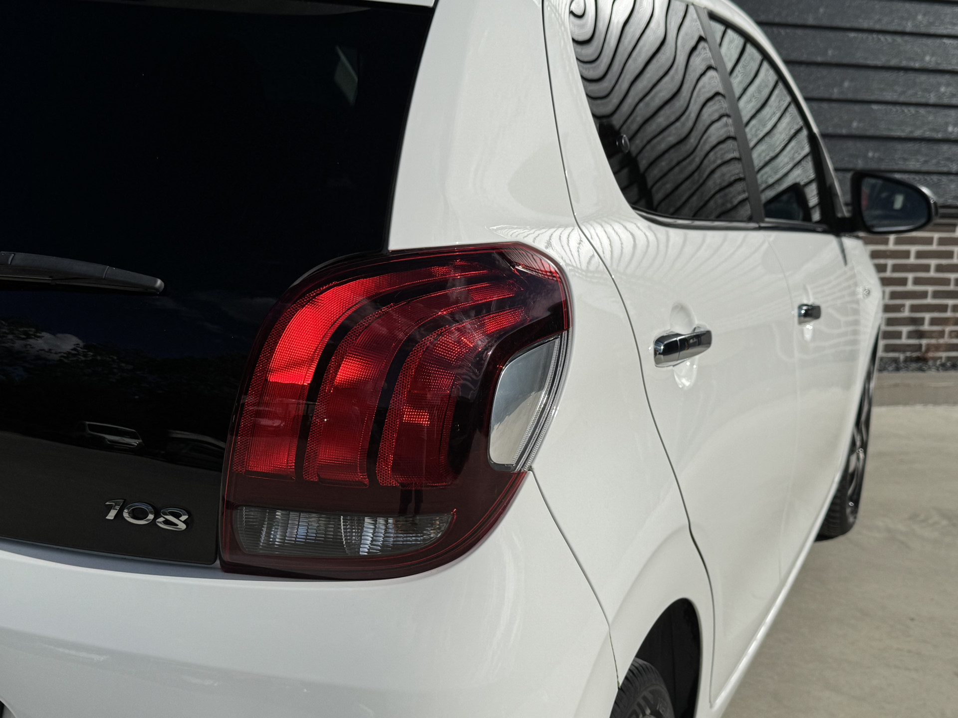 Peugeot 108 1.0 e-VTi Allure 72 pk