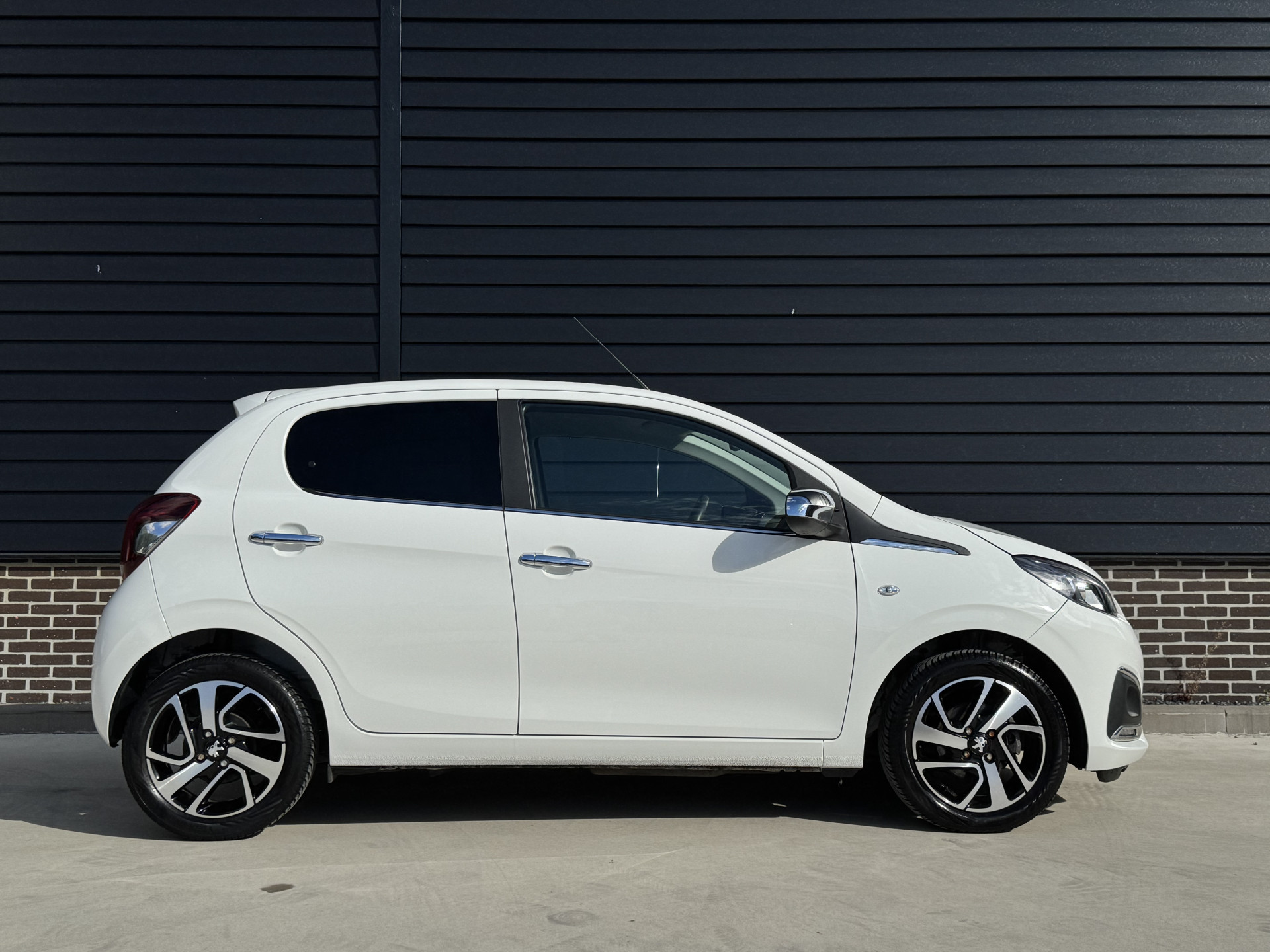 Peugeot 108 1.0 e-VTi Allure 72 pk