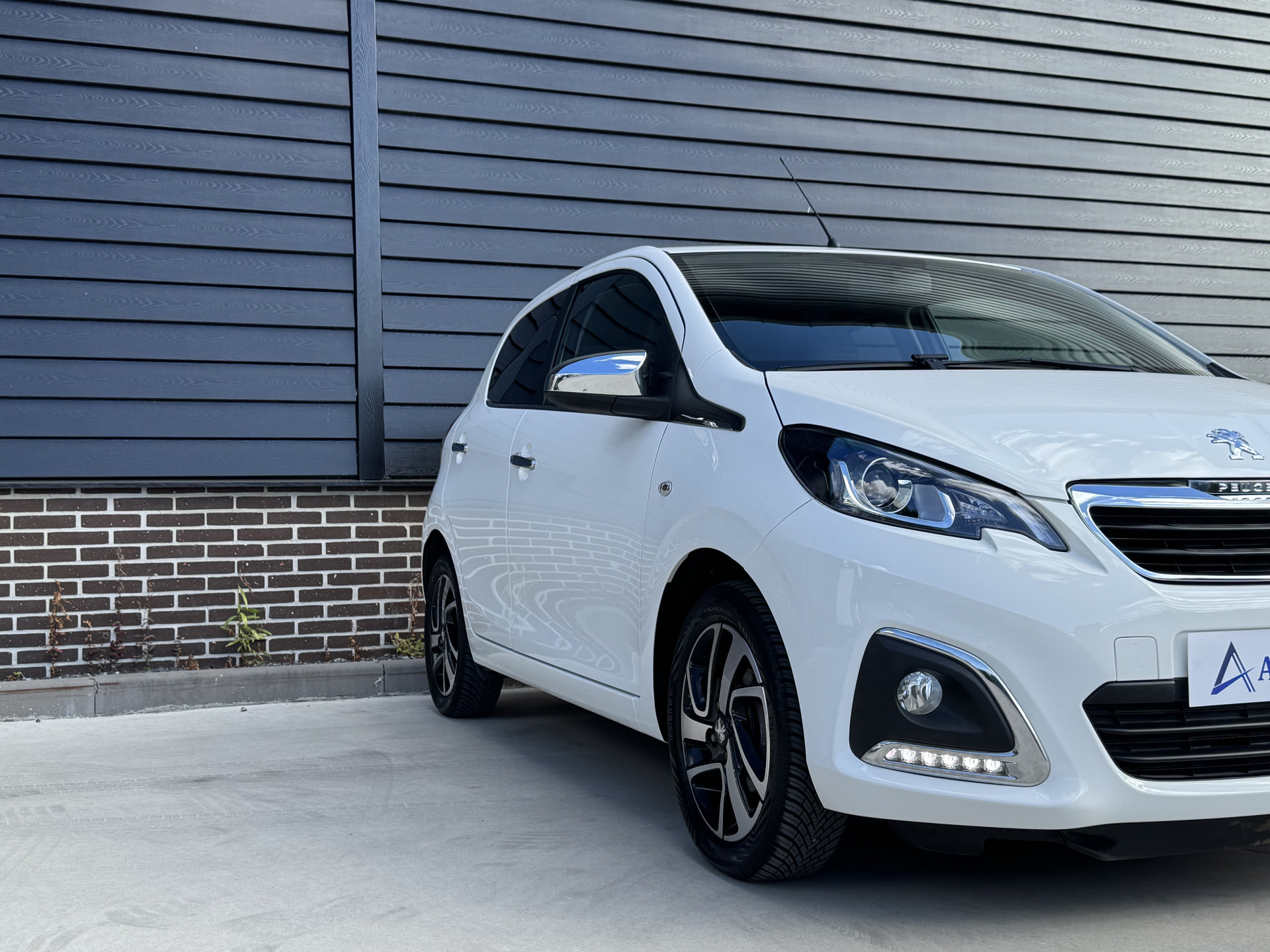 Peugeot 108 1.0 e-VTi Allure 72 pk