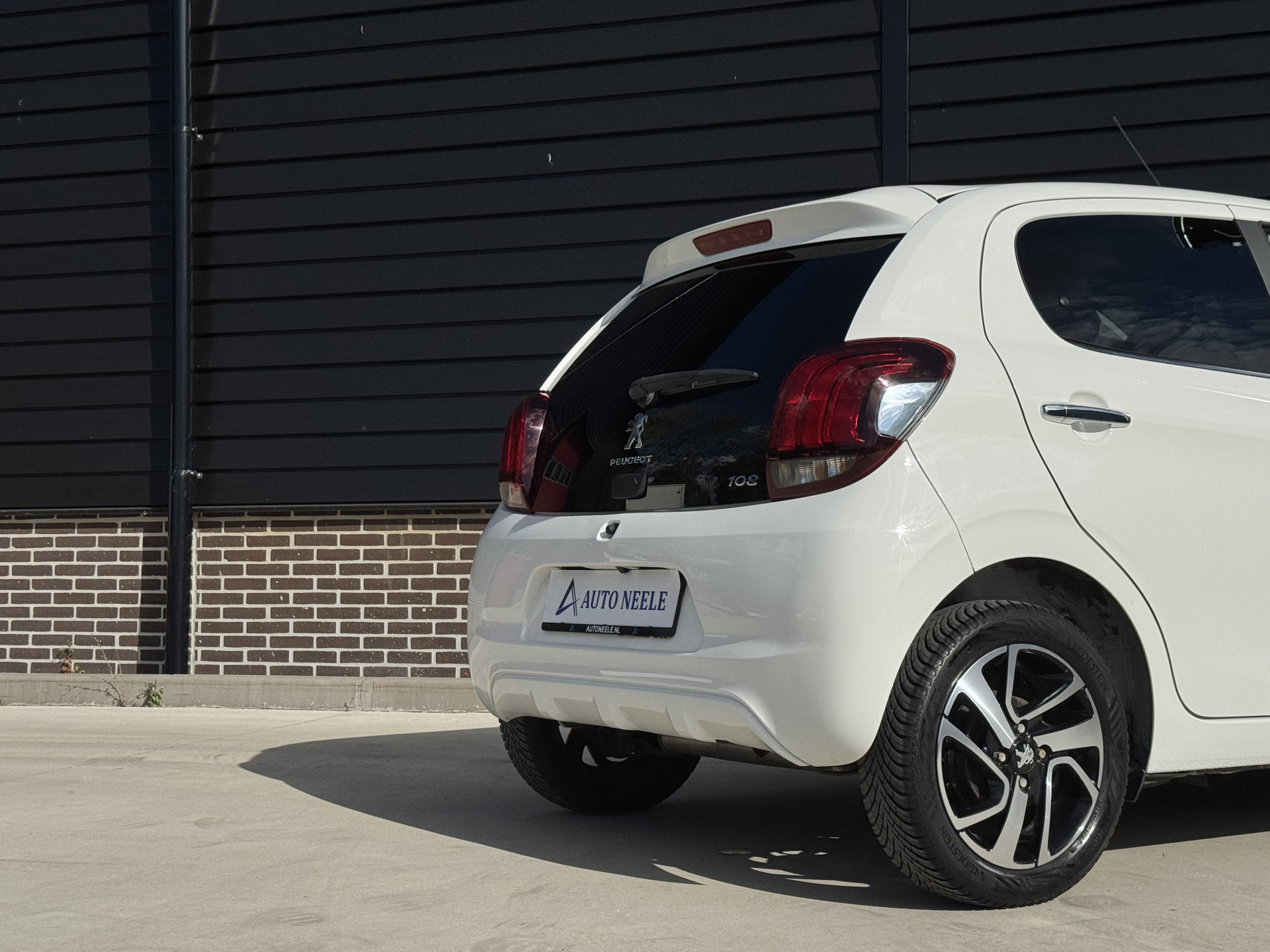 Peugeot 108 1.0 e-VTi Allure 72 pk
